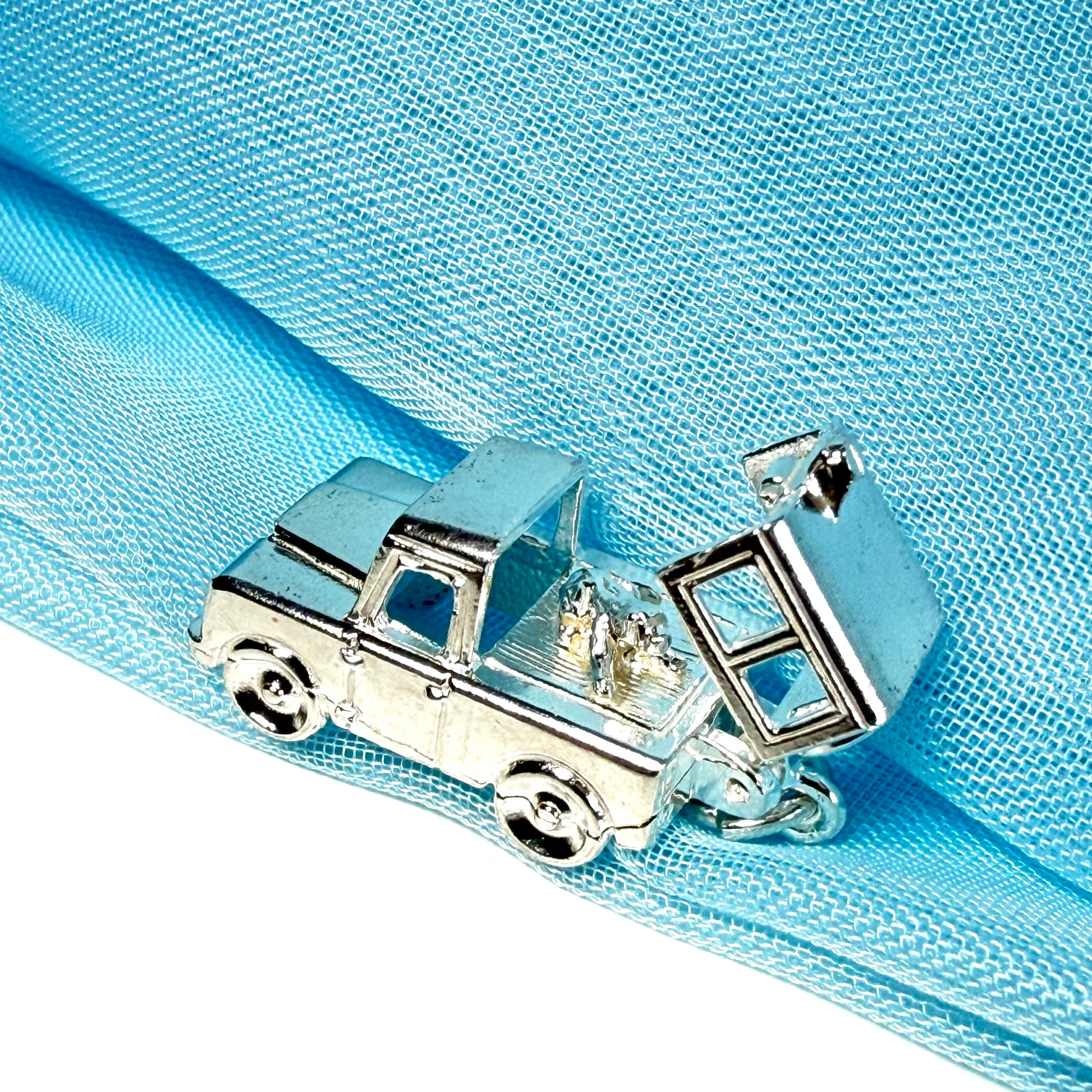 Sterling Silver Land Rover Solid Charm open with dogs in the back