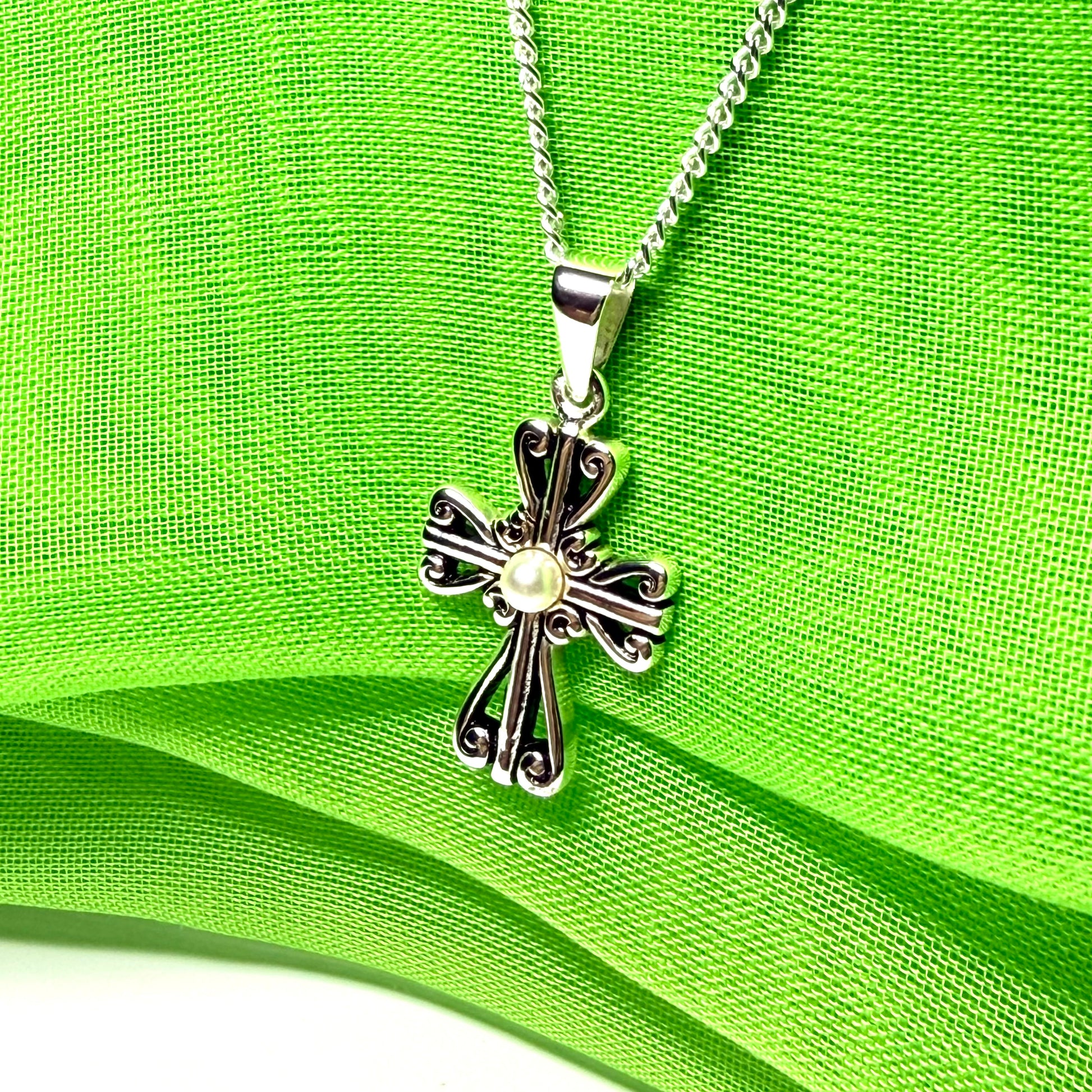 Sterling Silver Real freshwater Pearl Set Fancy Cross Including Chain