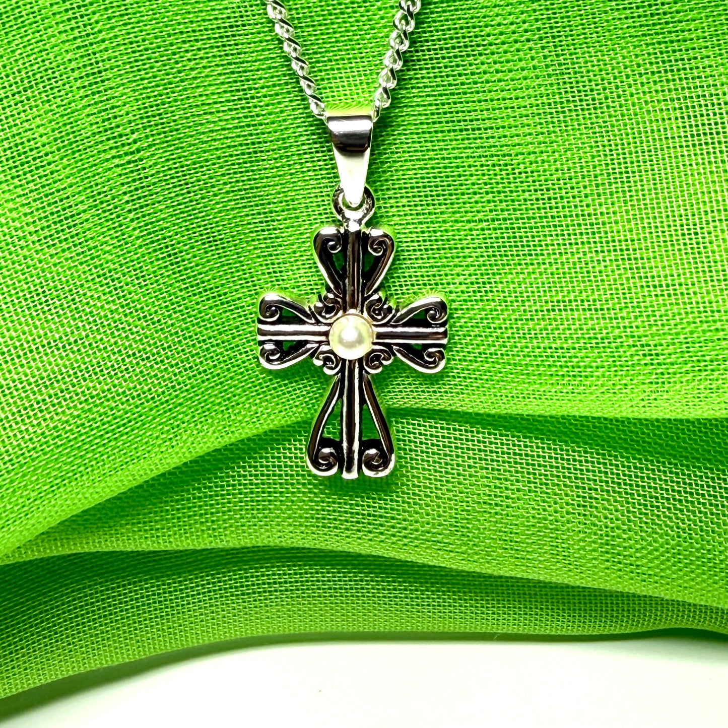 Sterling Silver Real freshwater Pearl Set Fancy Cross Including Chain