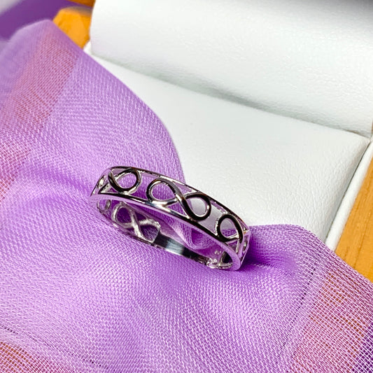 Sterling silver ladies infinity ring