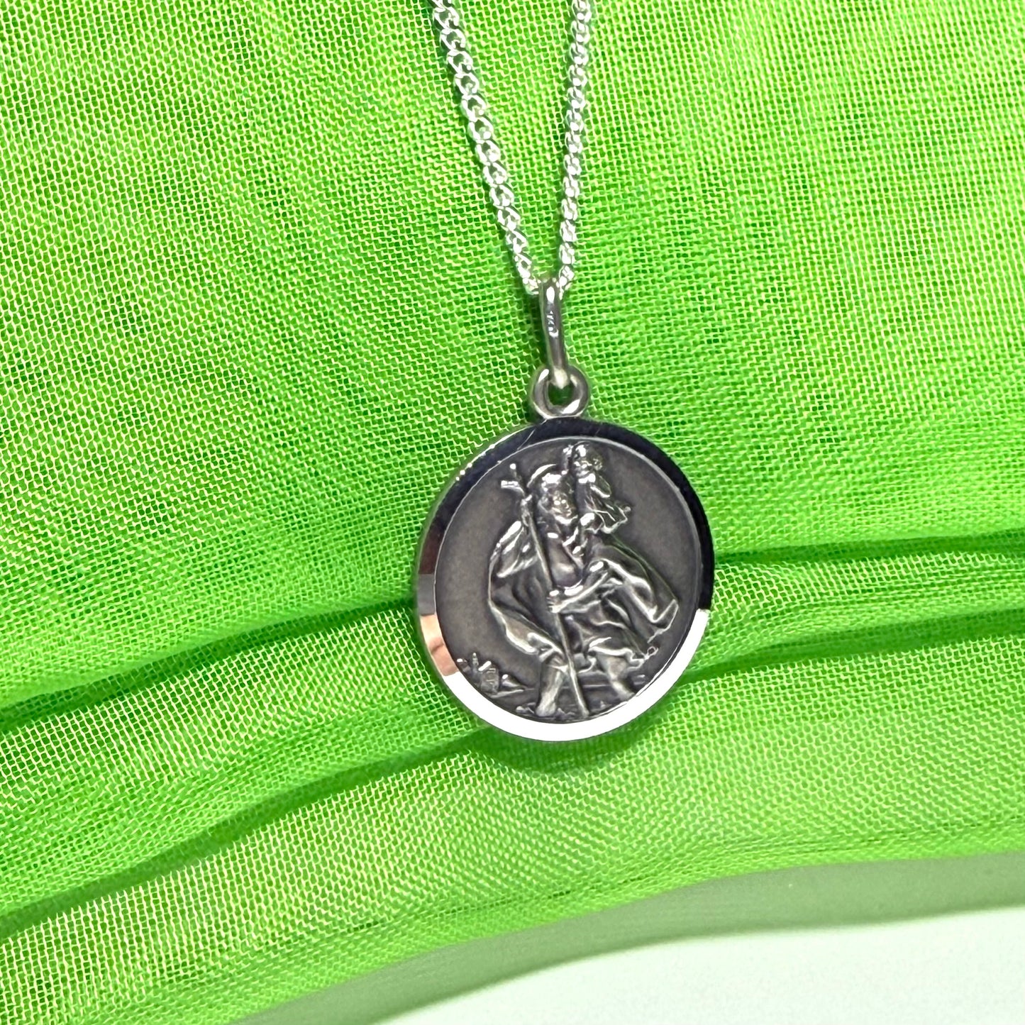 18 mm Sterling silver large round St. Christopher including chain