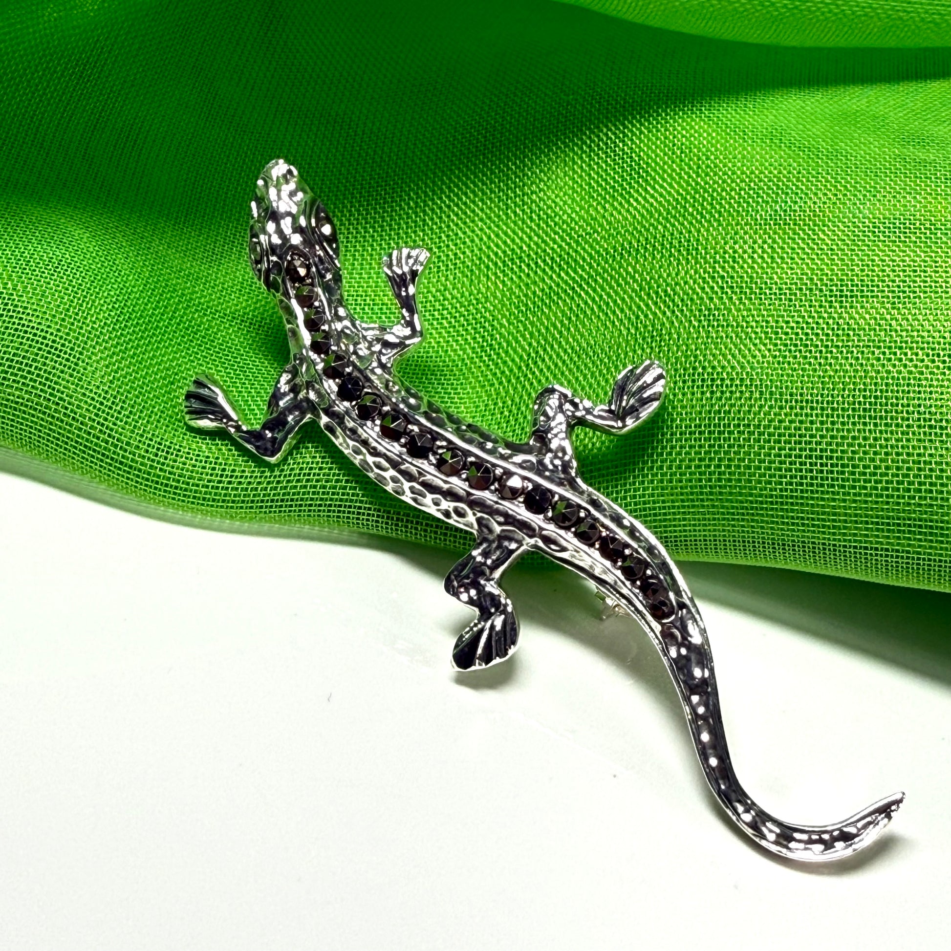 Sterling silver real marcasite gecko shaped brooch