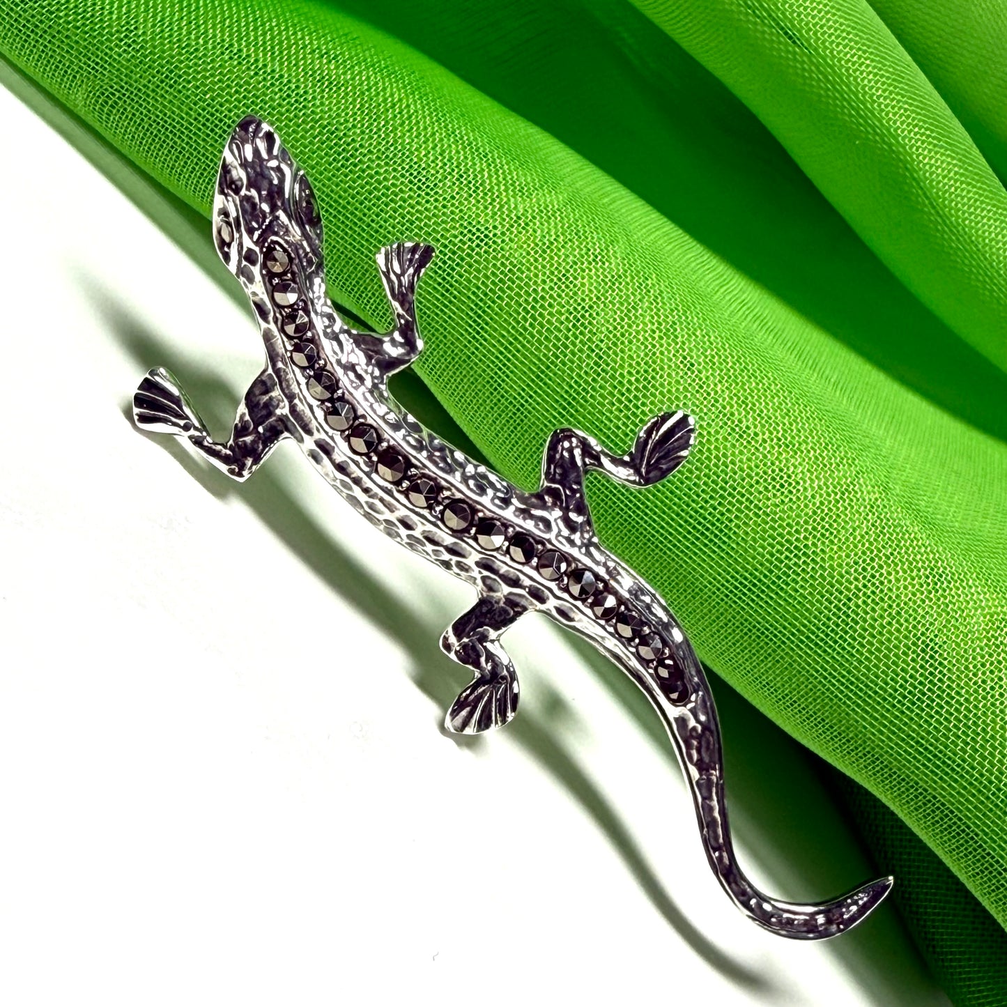 Sterling silver real marcasite gecko shaped brooch