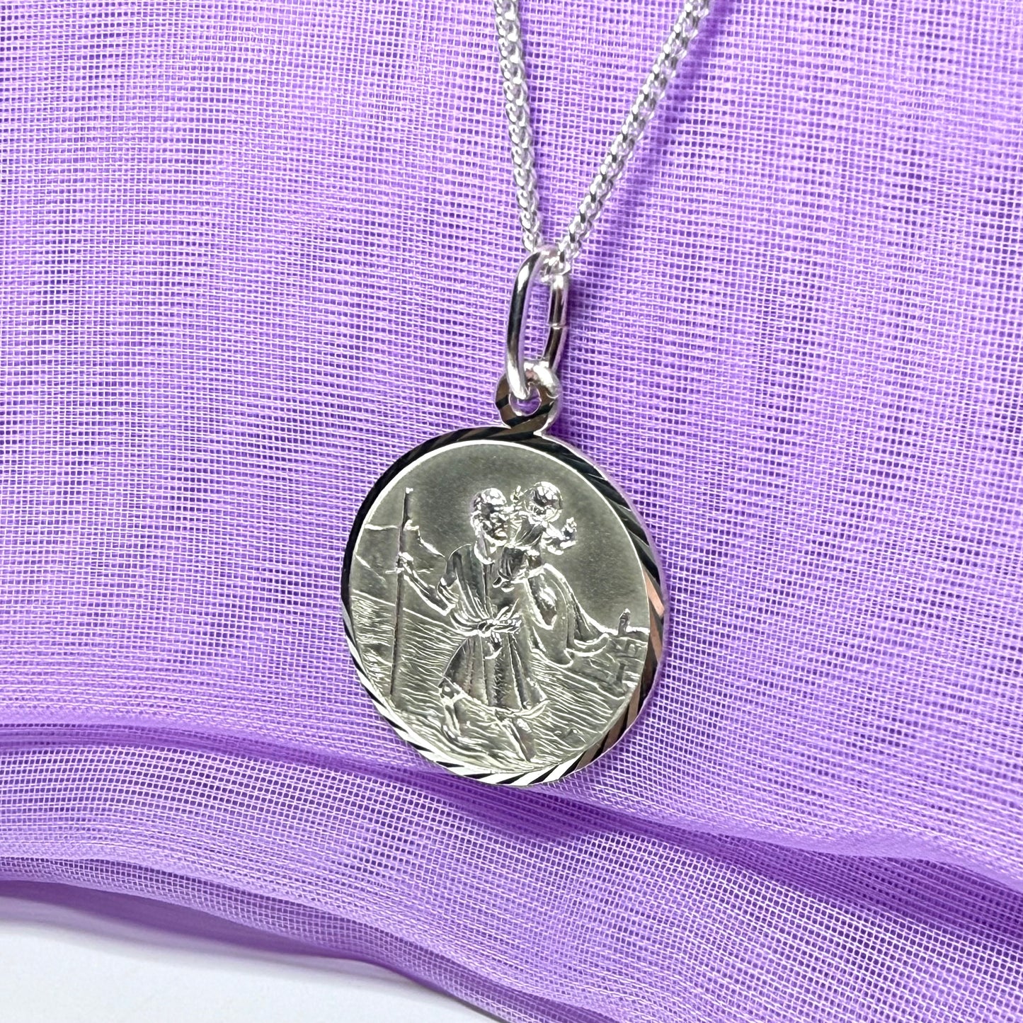 Sterling silver round St. Christopher including chain 22 mm