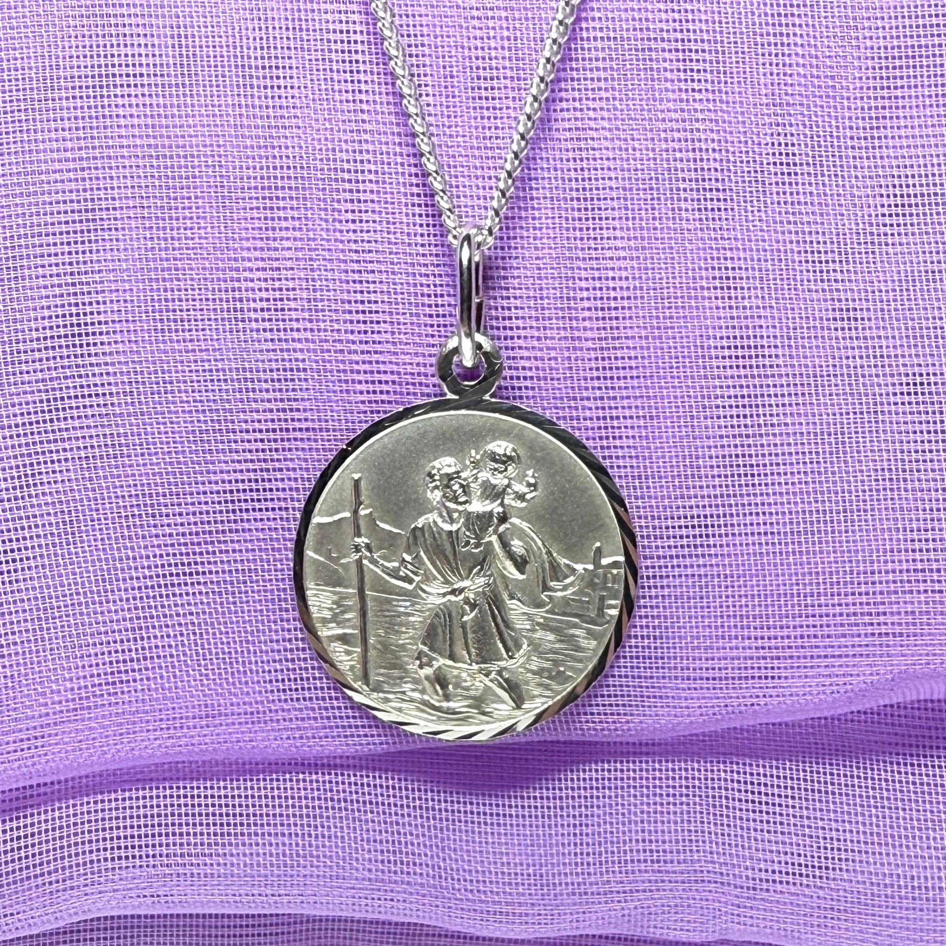 Sterling silver round St. Christopher including chain 22 mm