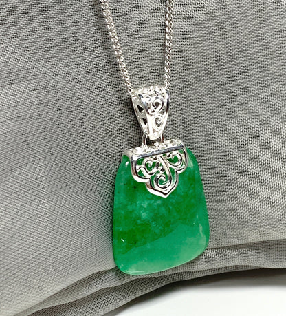 Sterling silver cushion shape real green jade necklace pendant lozenge shaped