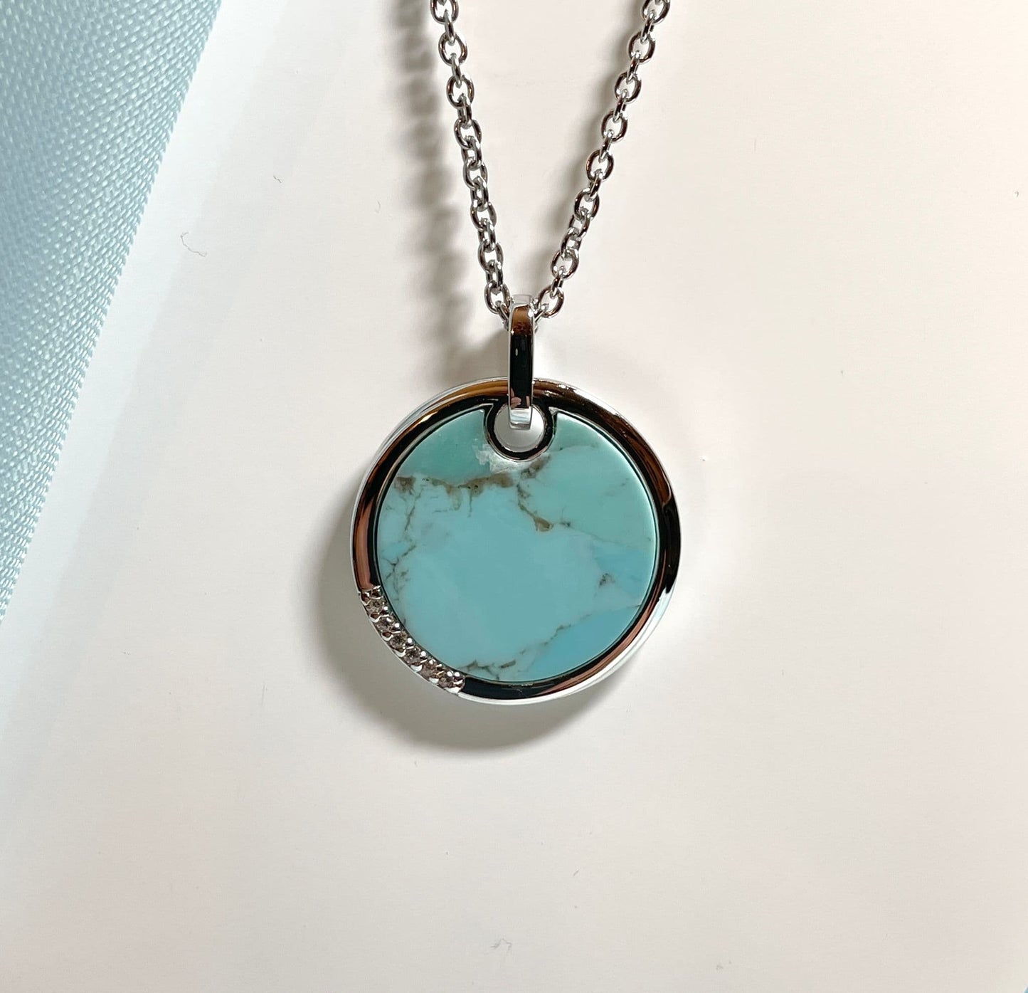 Turquoise Round Sterling Silver Necklace Circle