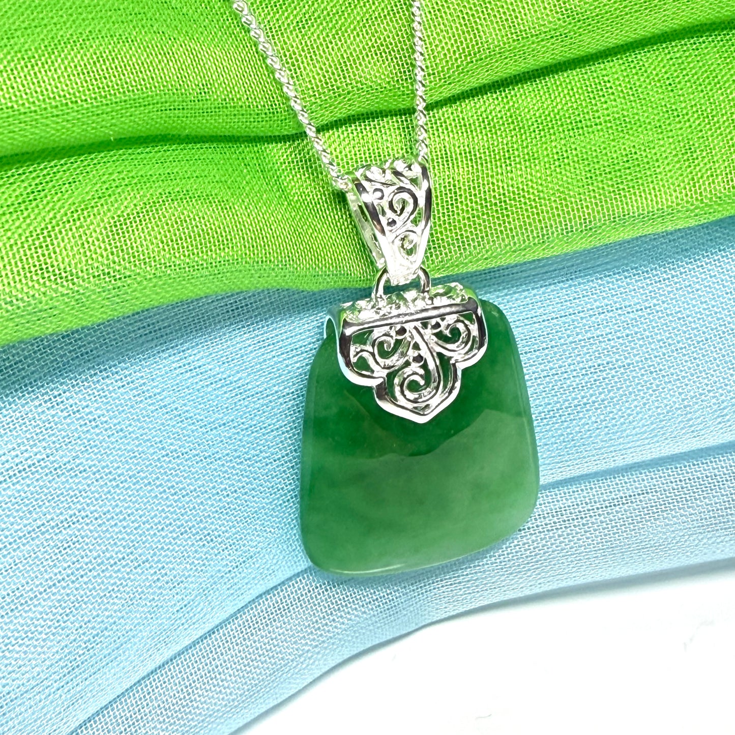 Stunning real jade necklace green sterling silver large cushion shaped, being a really gorgeous designed pendant