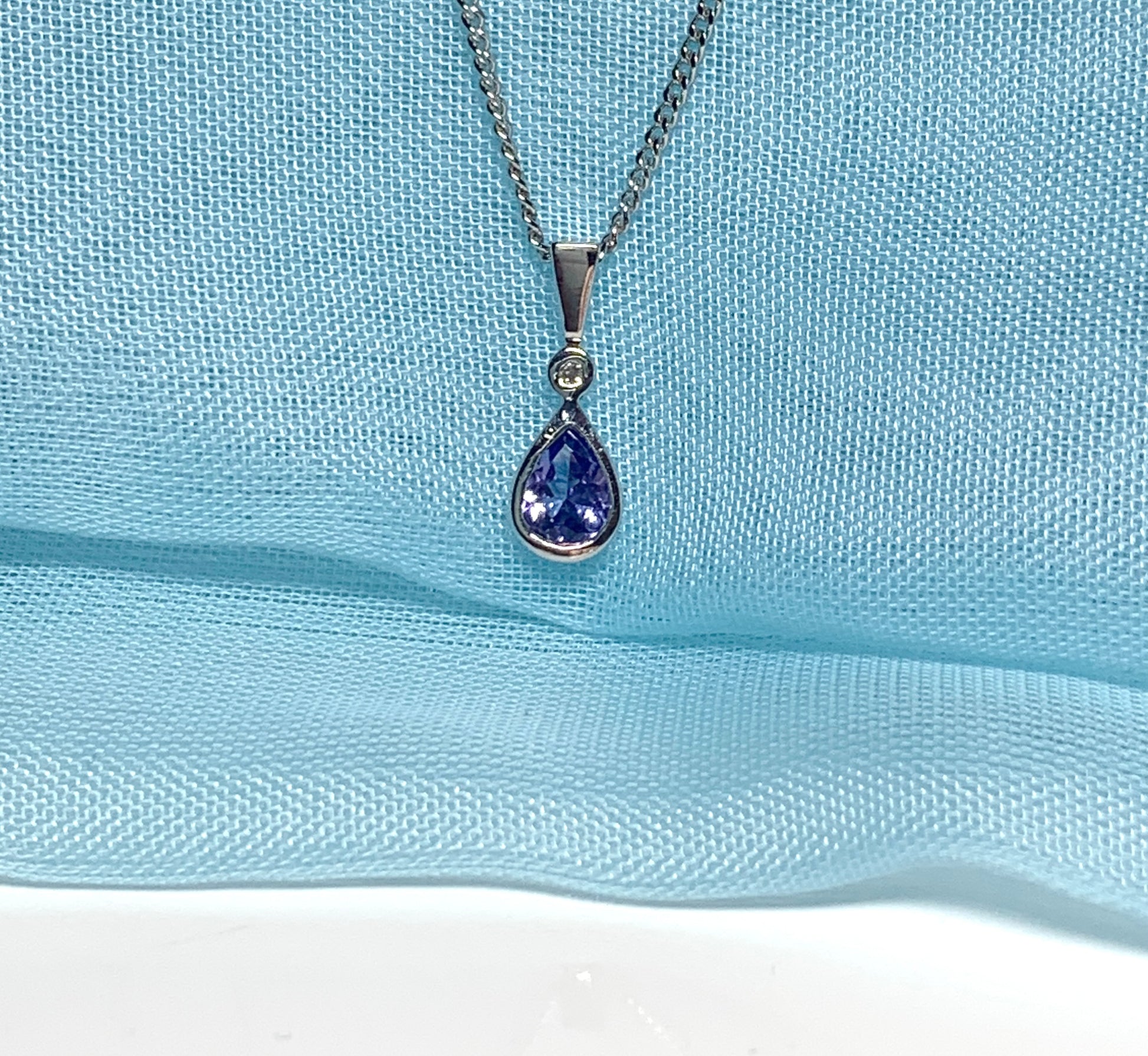 Real tanzanite real diamond necklace pear tear drop white gold pendant