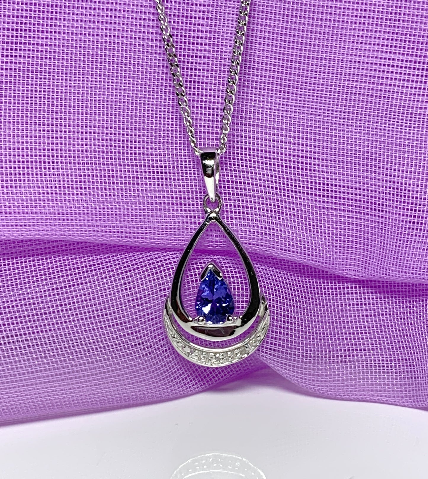 Tanzanite And Diamond White Gold Necklace