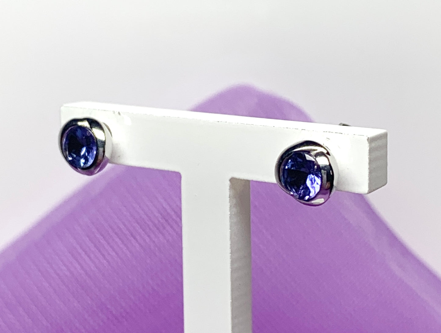 Tanzanite White Gold Round Stud Earrings