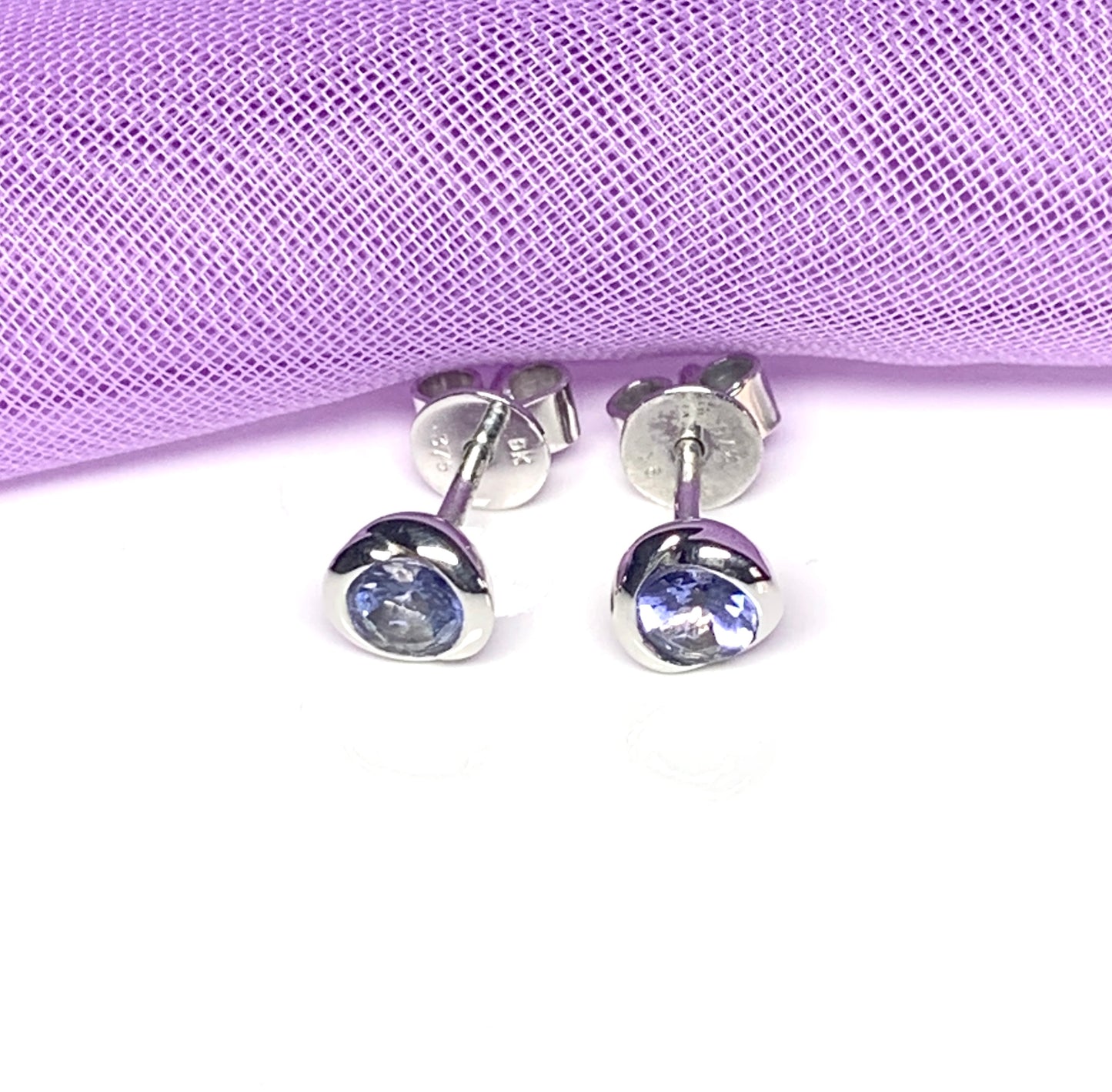 Tanzanite White Gold Round Stud Earrings