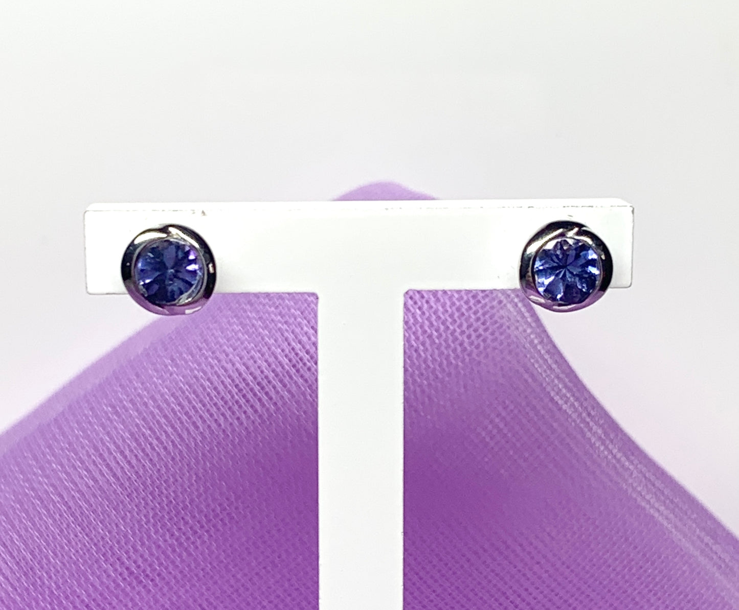 Tanzanite White Gold Round Stud Earrings