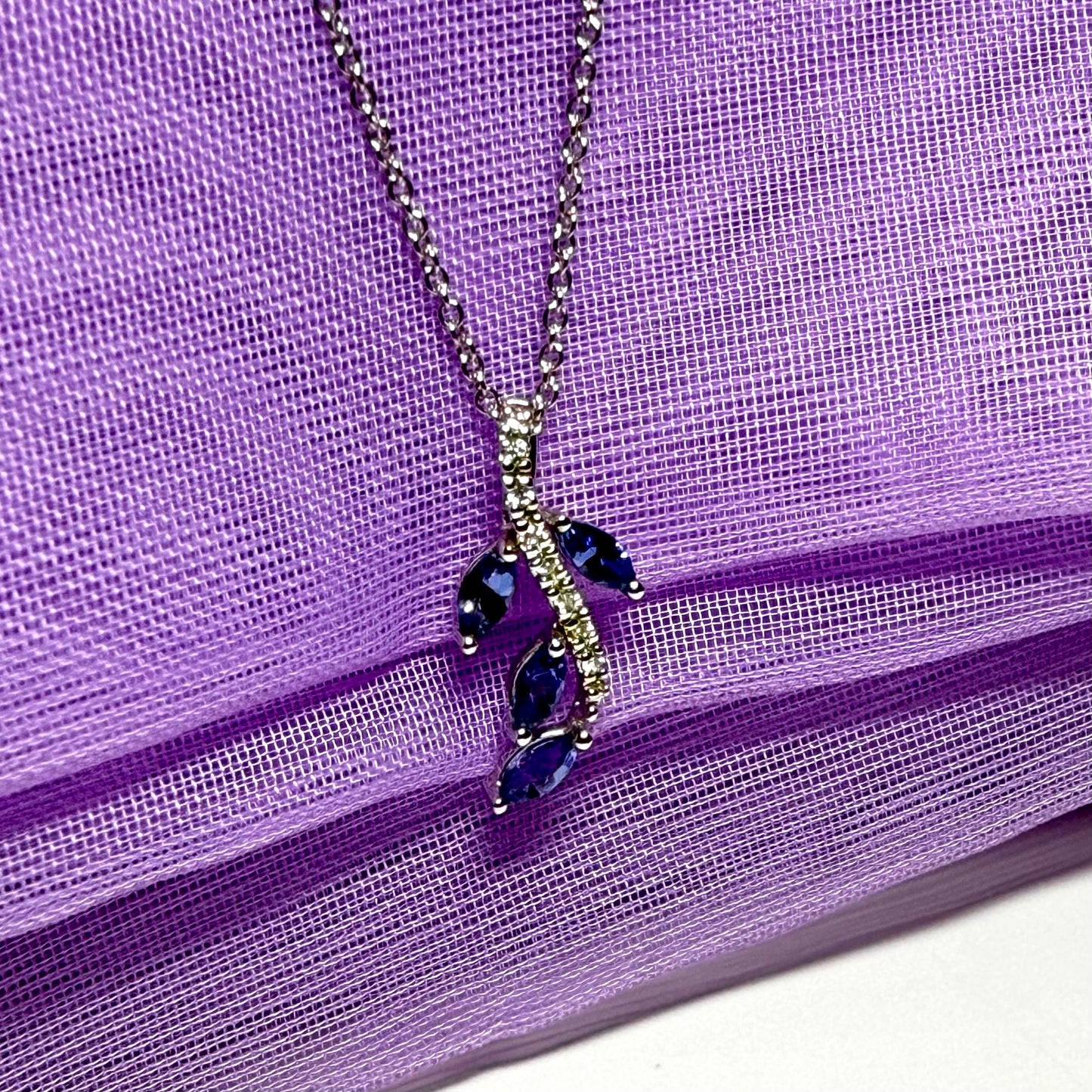 Tanzanite and diamond white Gold fancy spray necklace