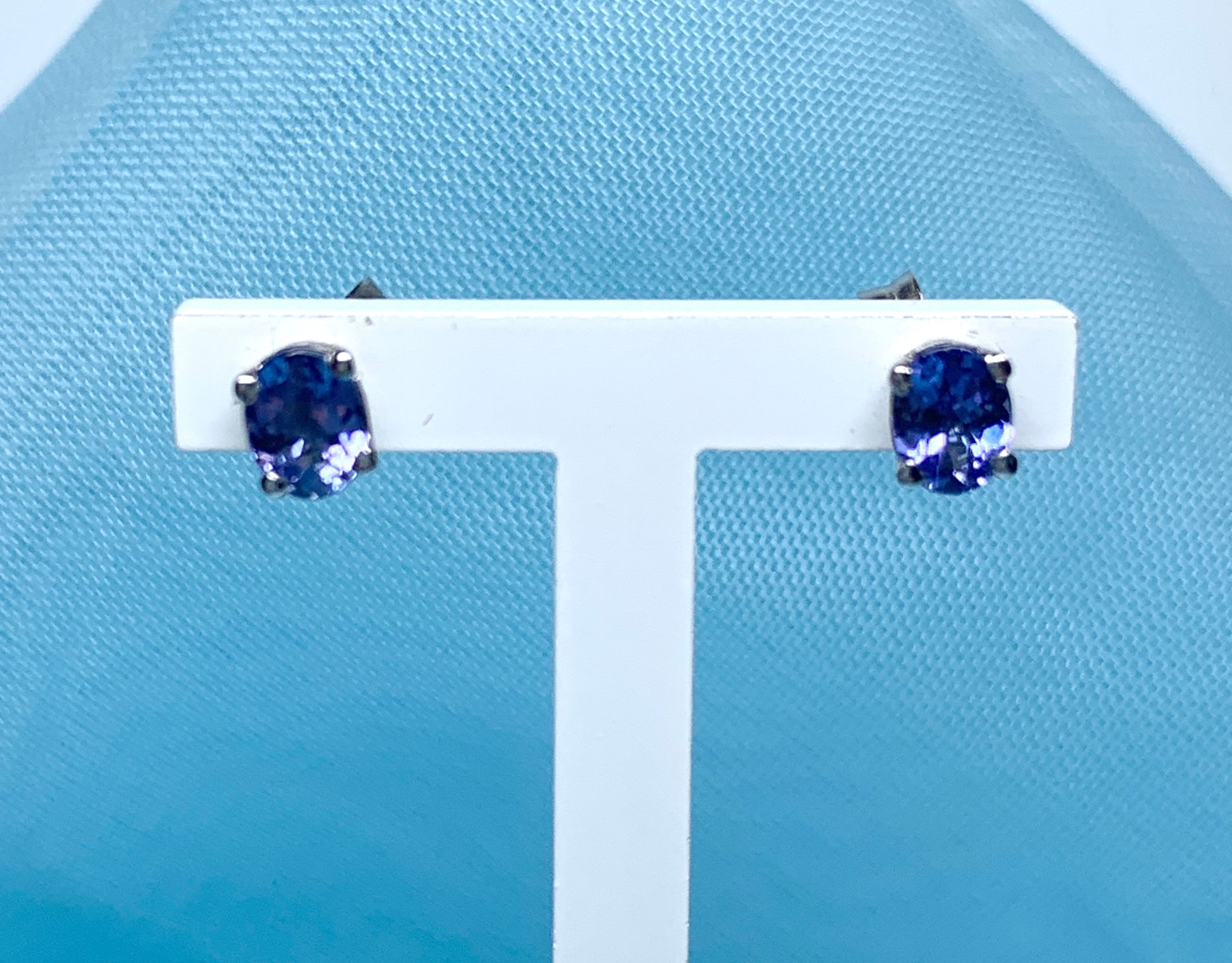 Real tanzanite white gold oval earrings