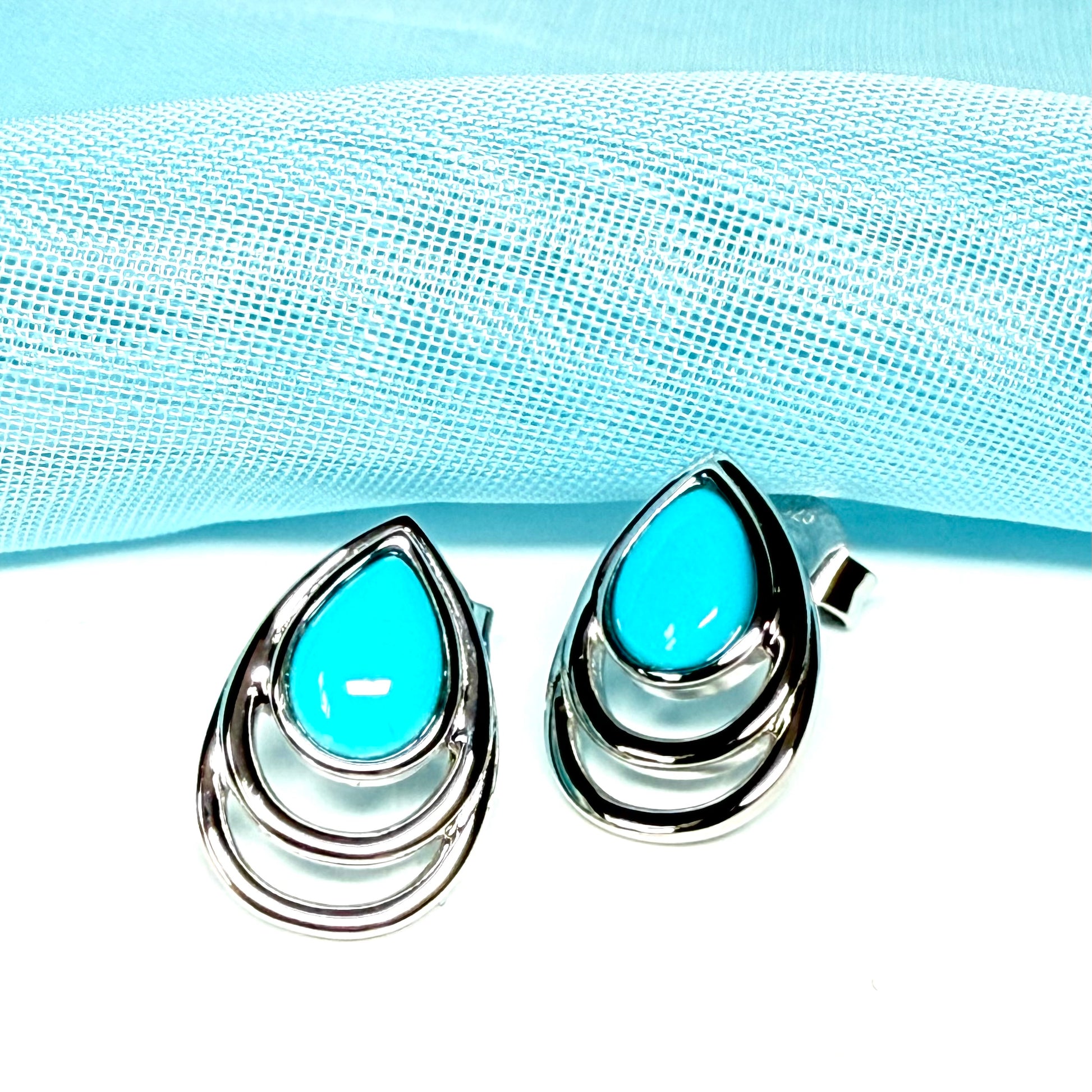 Teardrop shape turquoise stud dropped earrings sterling silver