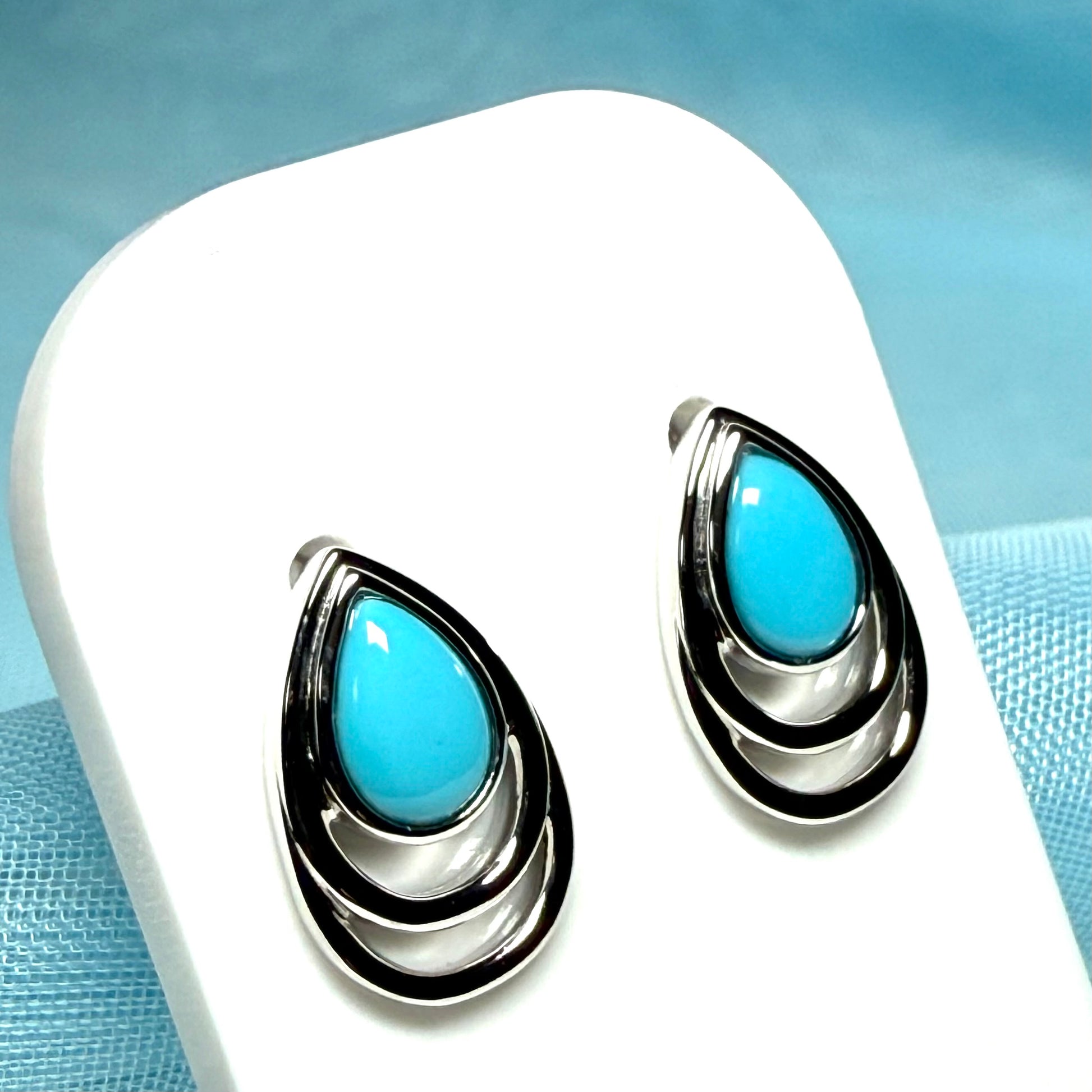 Teardrop shape turquoise stud dropped earrings sterling silver