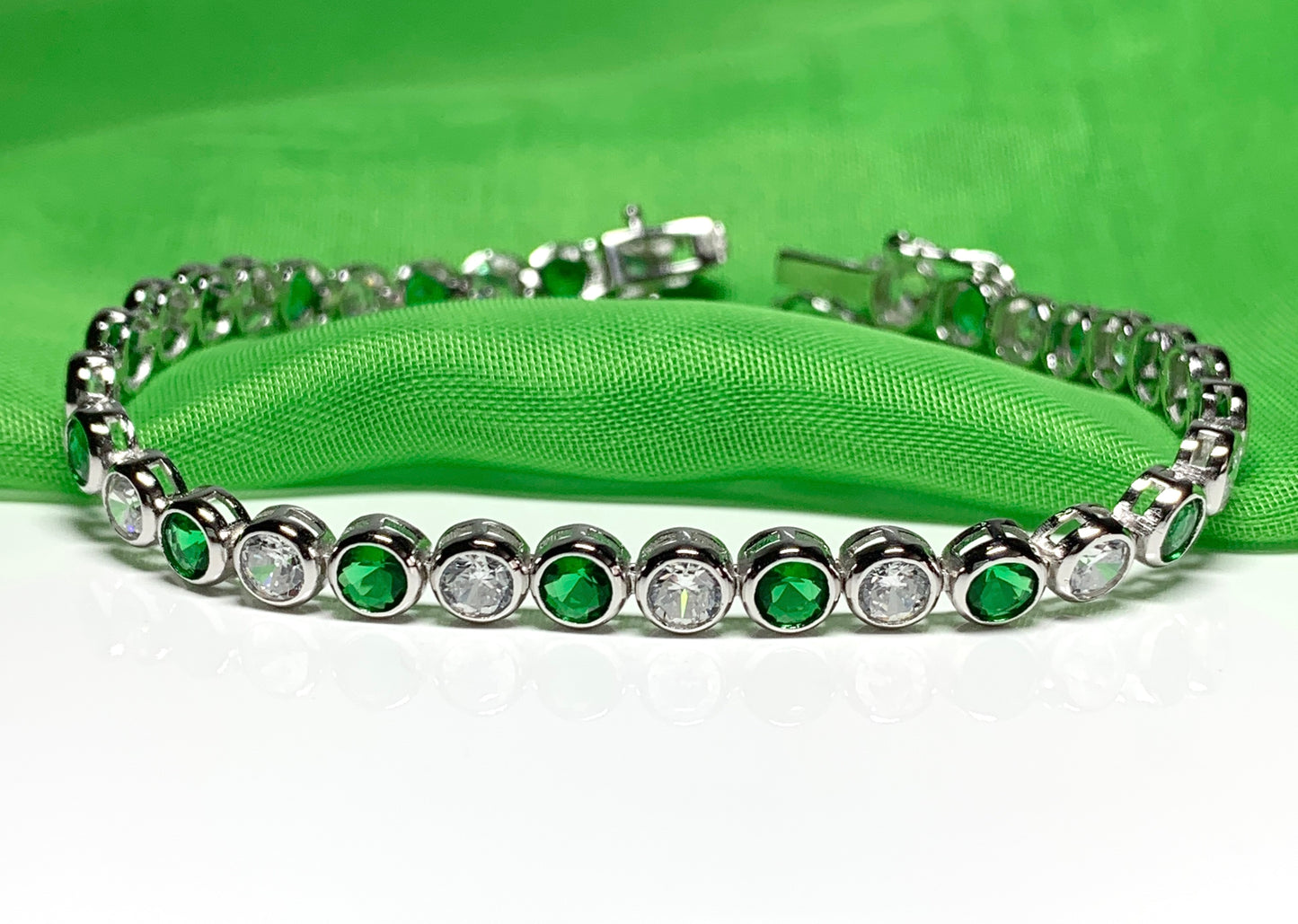 Tennis bracelet green sterling silver cubic zirconia stone set