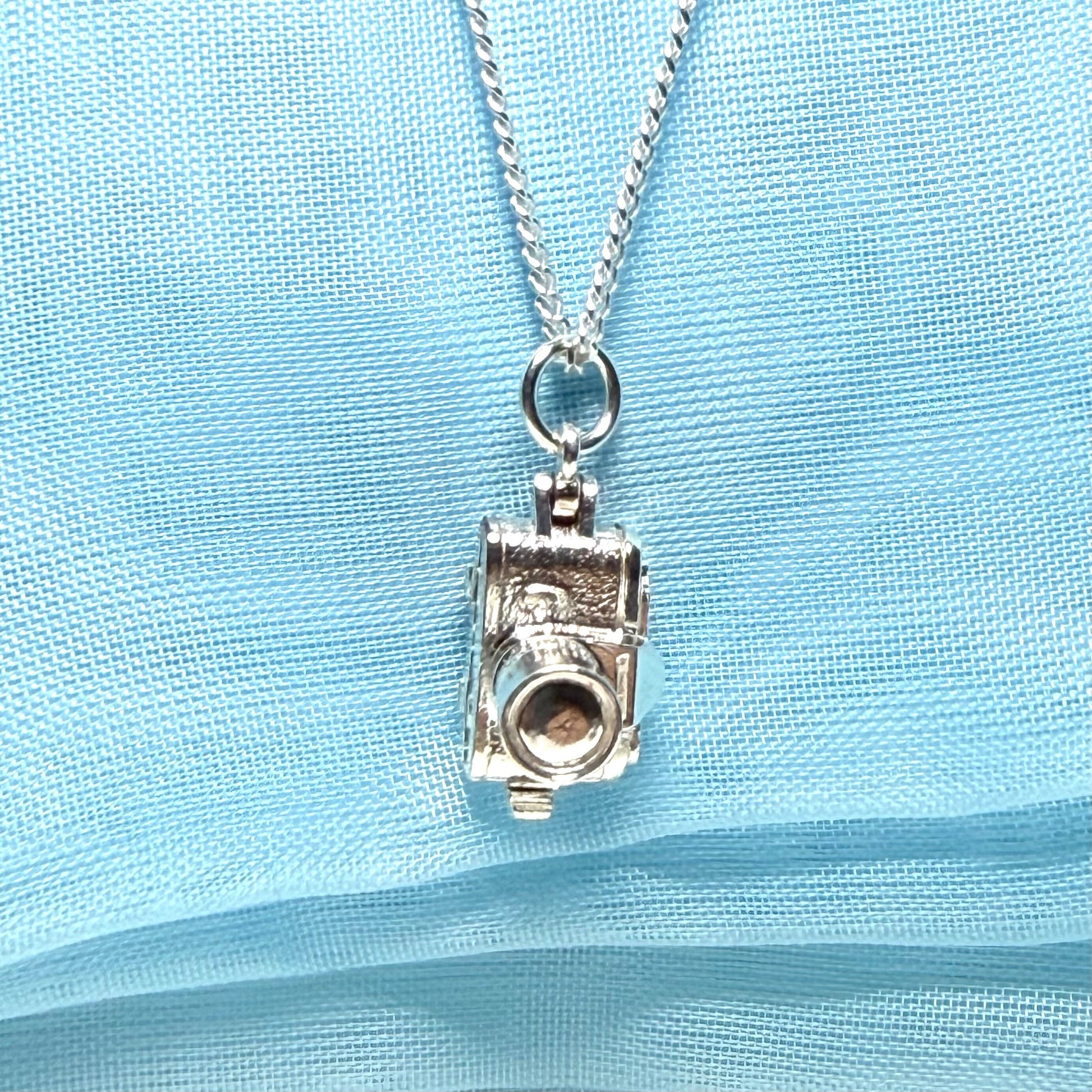 Traditional Lens Camera Shape Necklace Sterling Silver Pendant