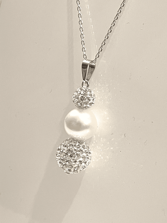 Tresor Paris White and Pearl Necklace Pendant