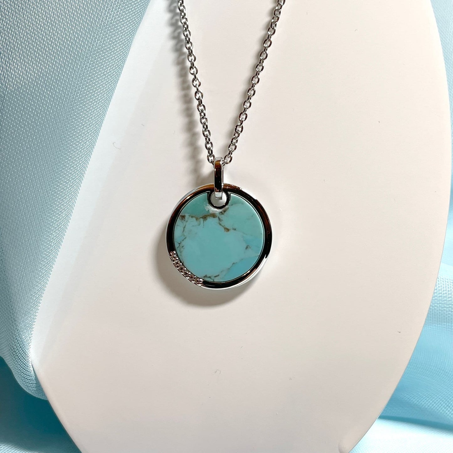 Turquoise Round Sterling Silver Necklace Circle