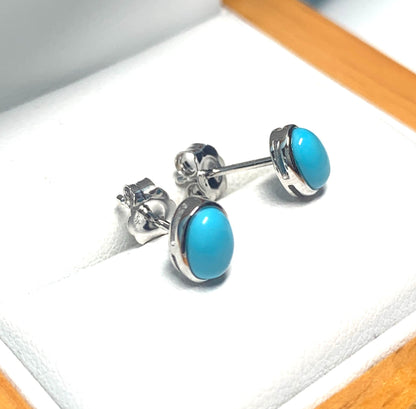 Turquoise oval white gold stud earrings