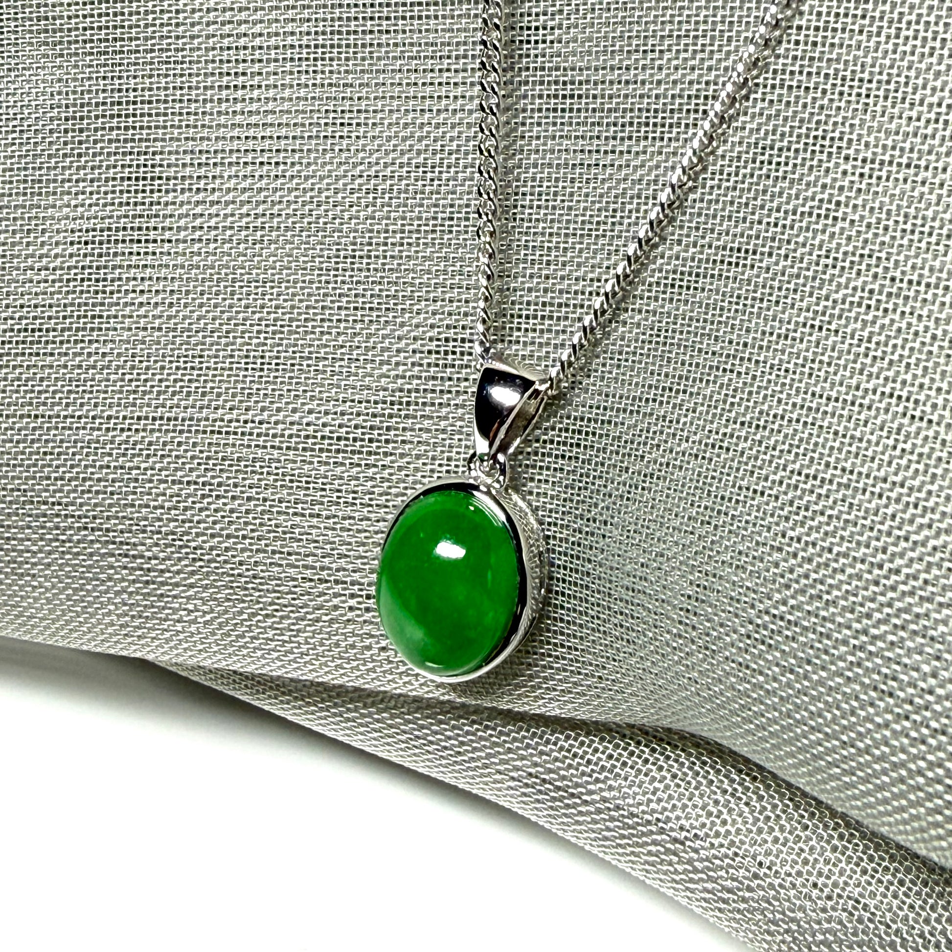 White gold real green jade oval shaped necklace pendant