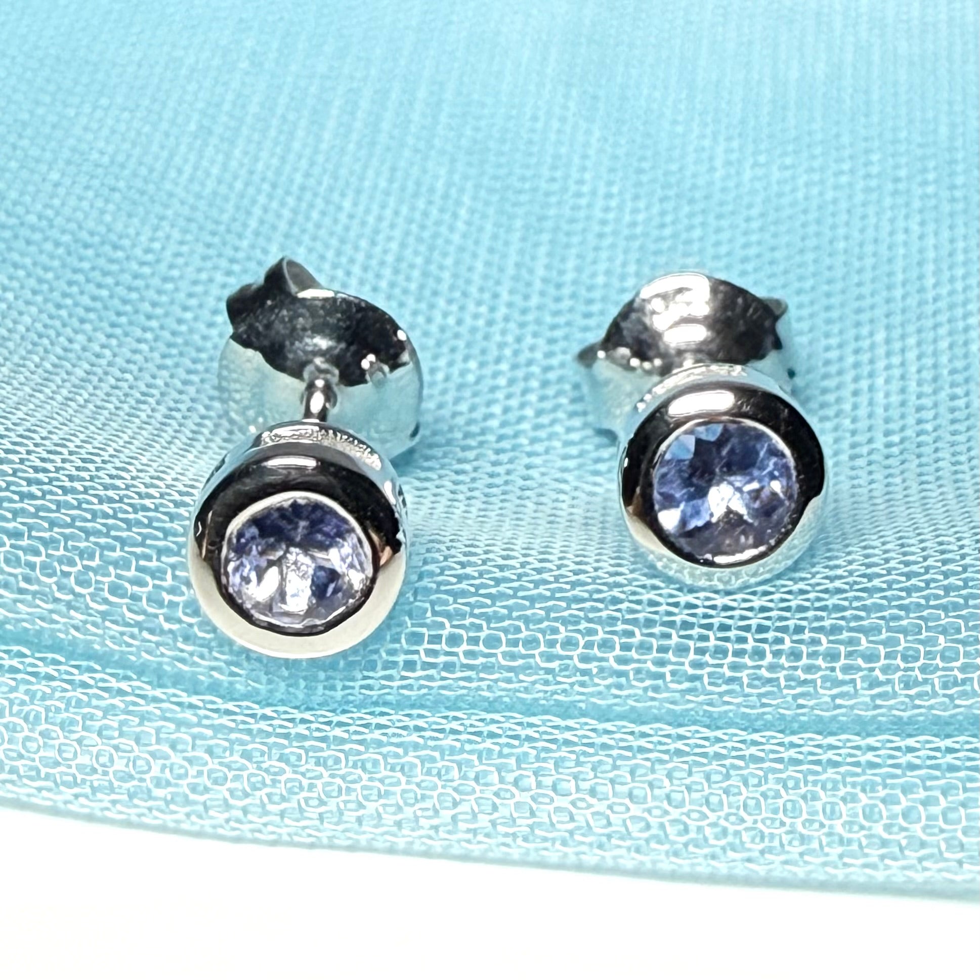 White gold real tanzanite silver round cut smooth rubbed over stud earrings