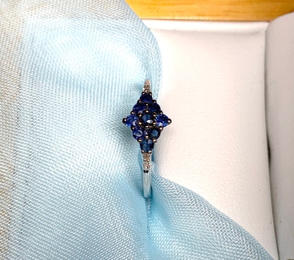 White gold real blue sapphire and diamond claw cluster ring