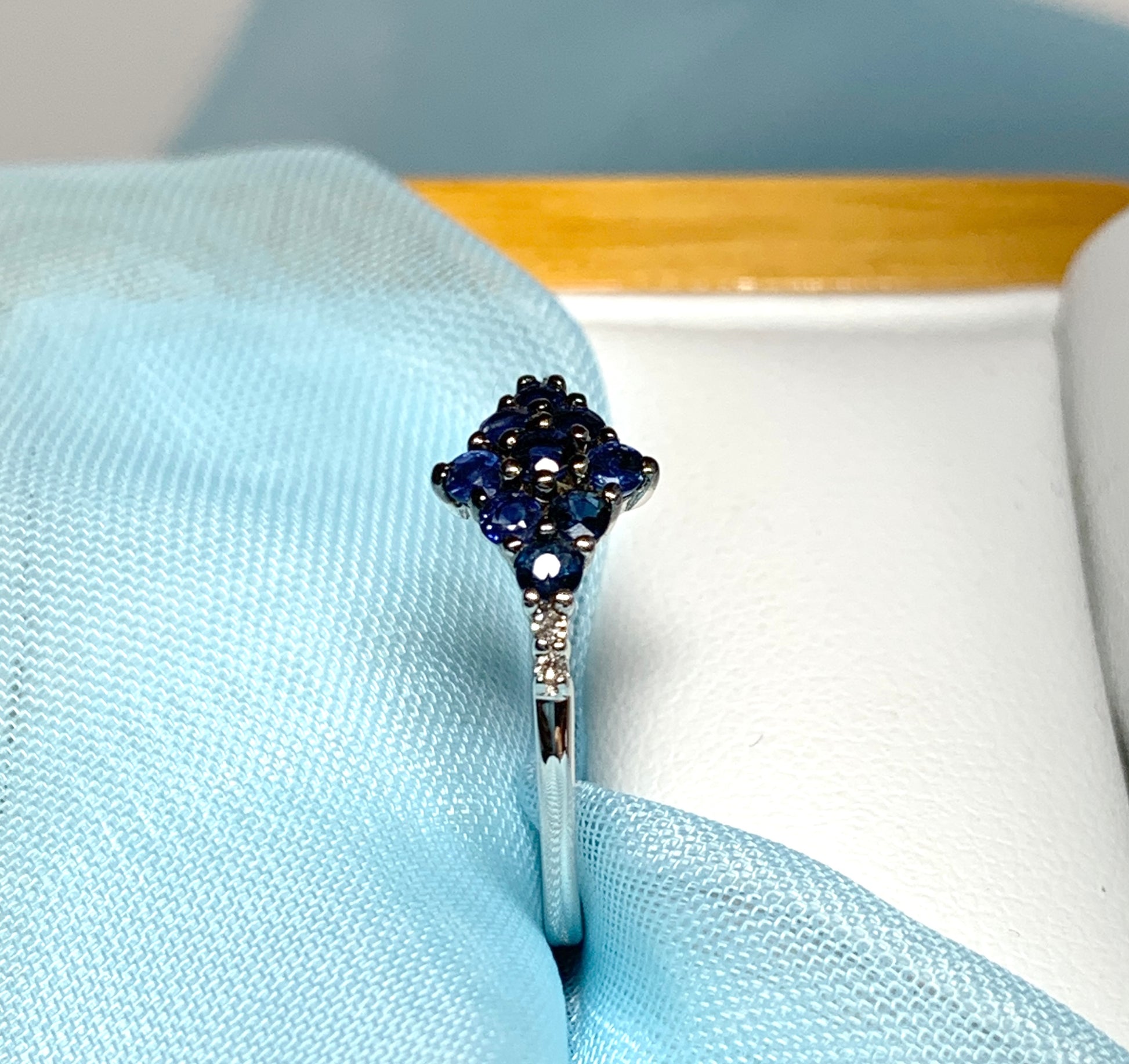 White gold real blue sapphire and diamond claw cluster ring