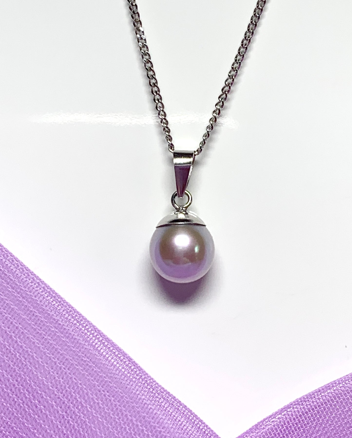 White gold round light grey freshwater cultured pearl necklace pendant