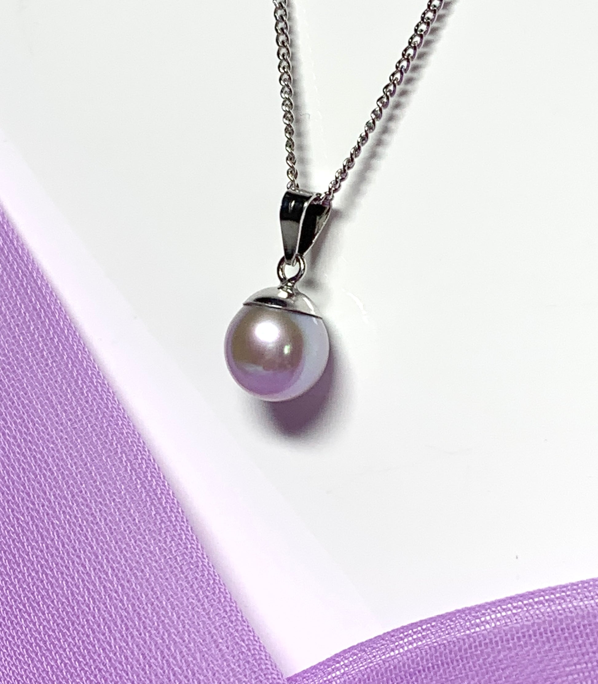 White gold round light grey freshwater cultured pearl necklace pendant