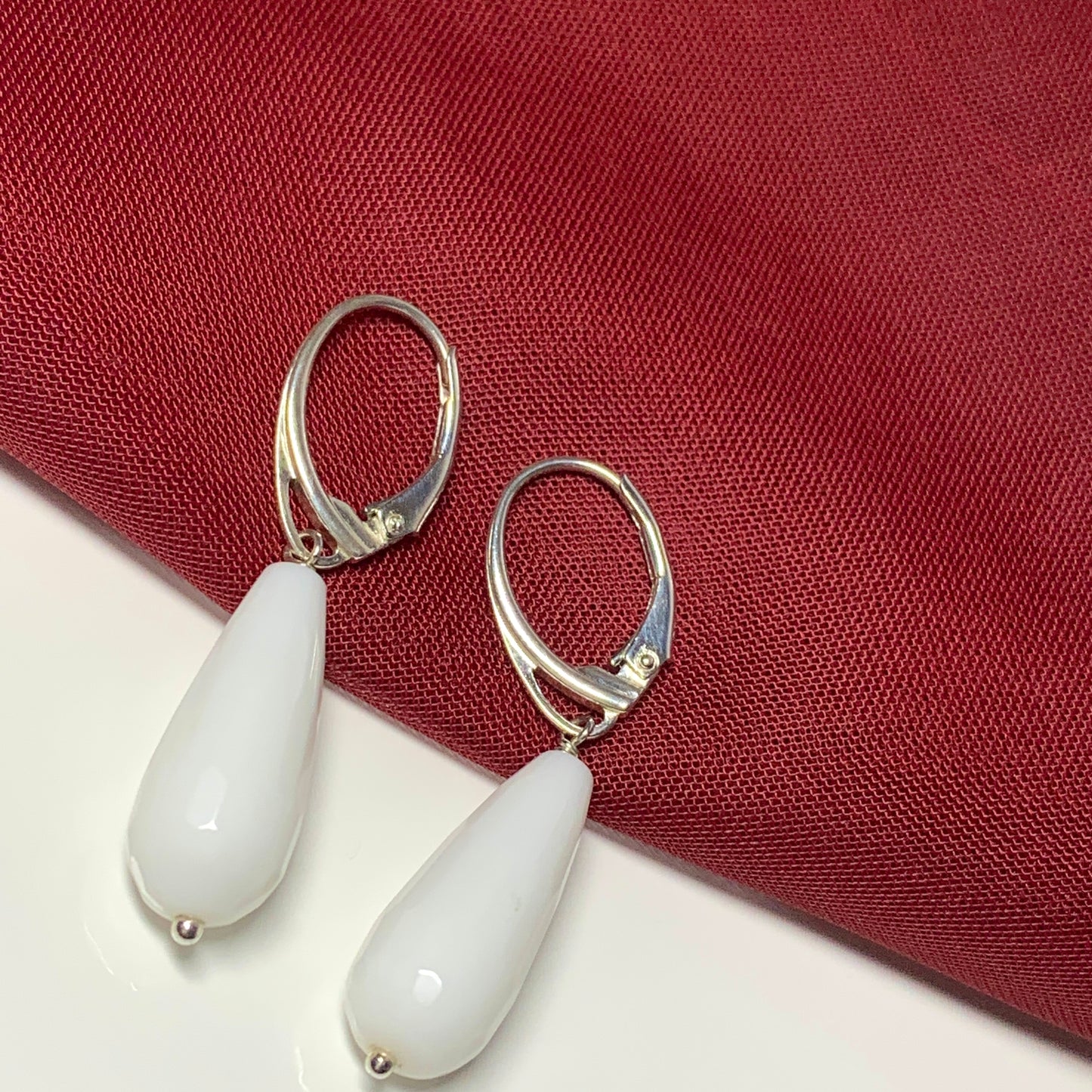 White teardrop shaped agate drop earrings