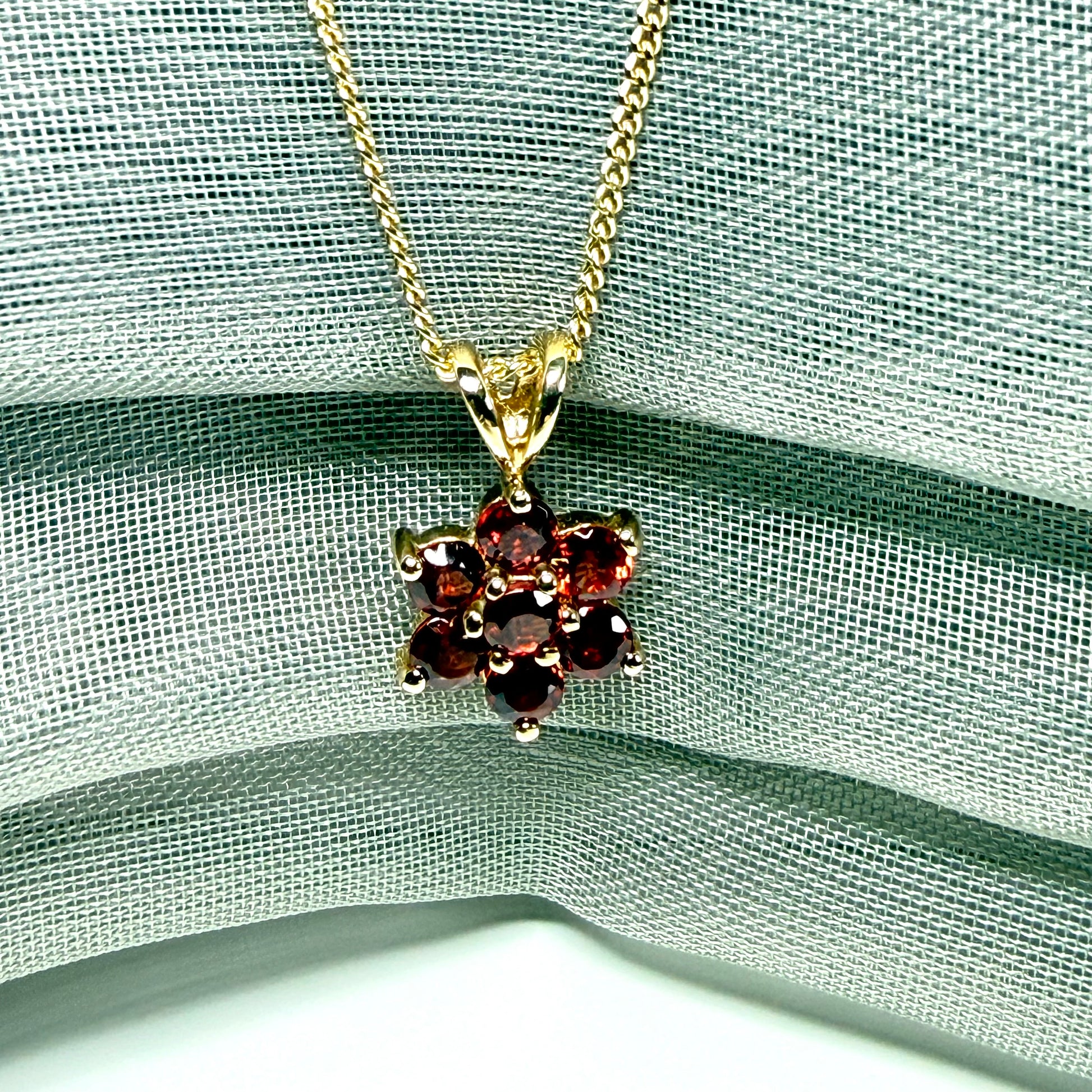 Yellow gold round shape real garnet cluster necklace daisy pendant