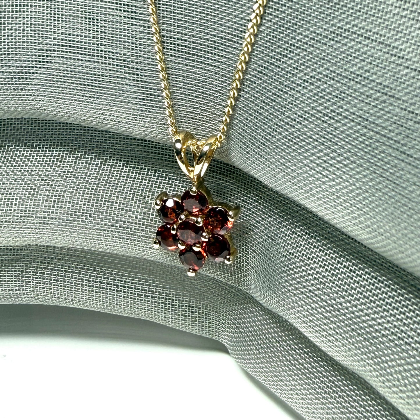 Yellow gold round shape real garnet cluster necklace daisy pendant