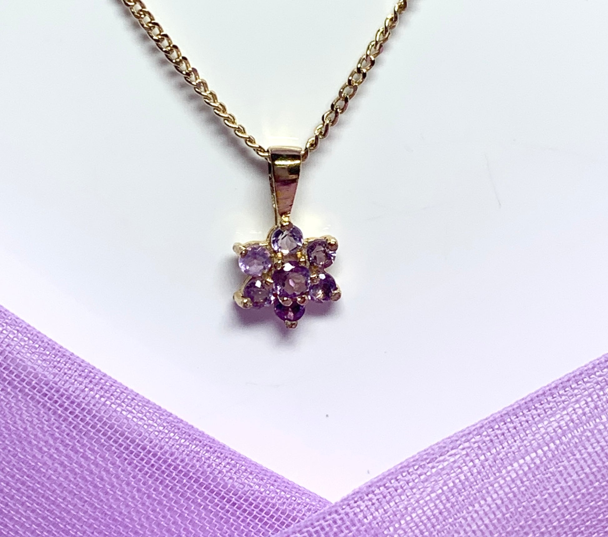 9 Carat yellow gold real amethyst cluster necklace