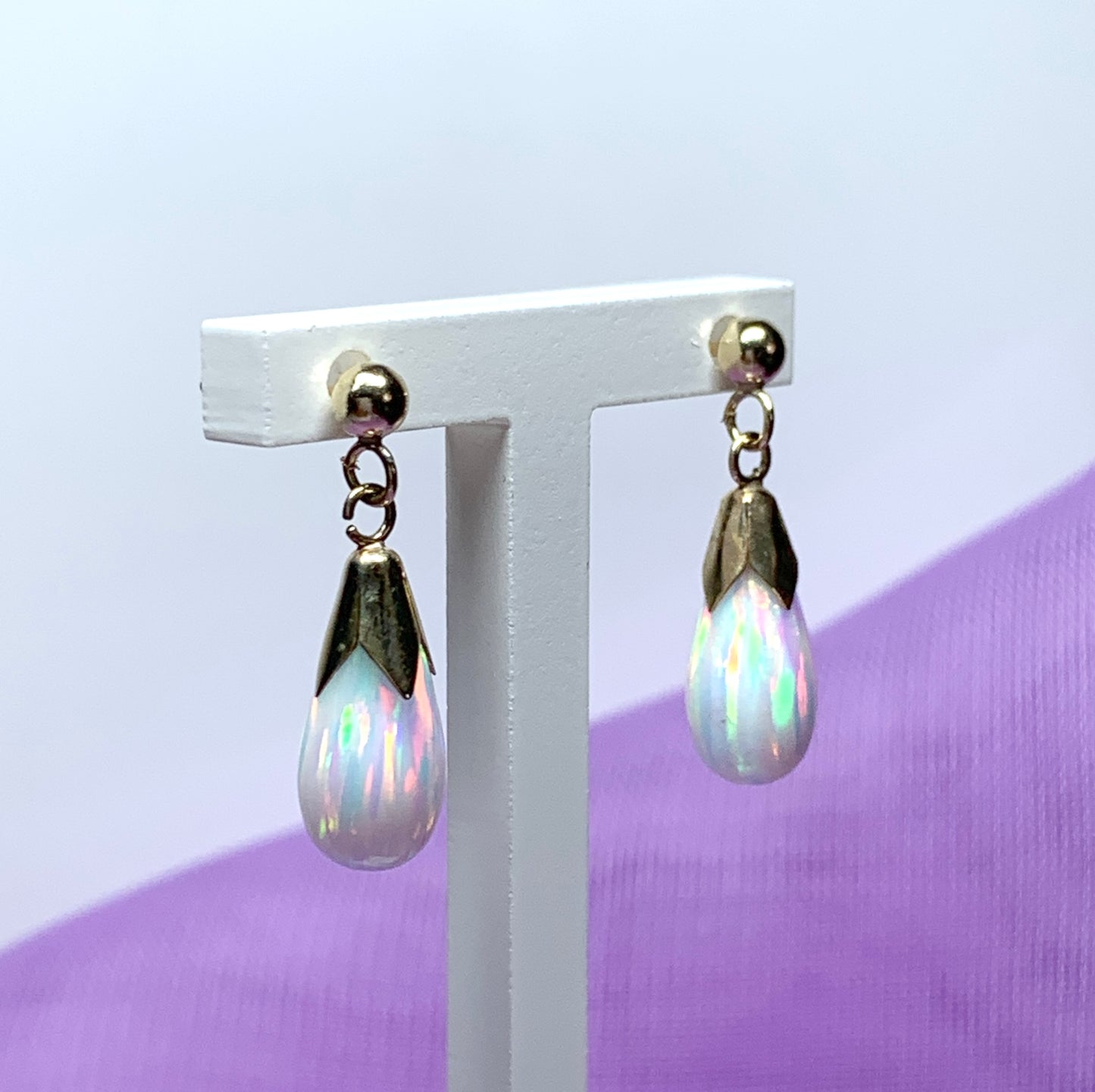 Yellow gold bomber opal drop earrings