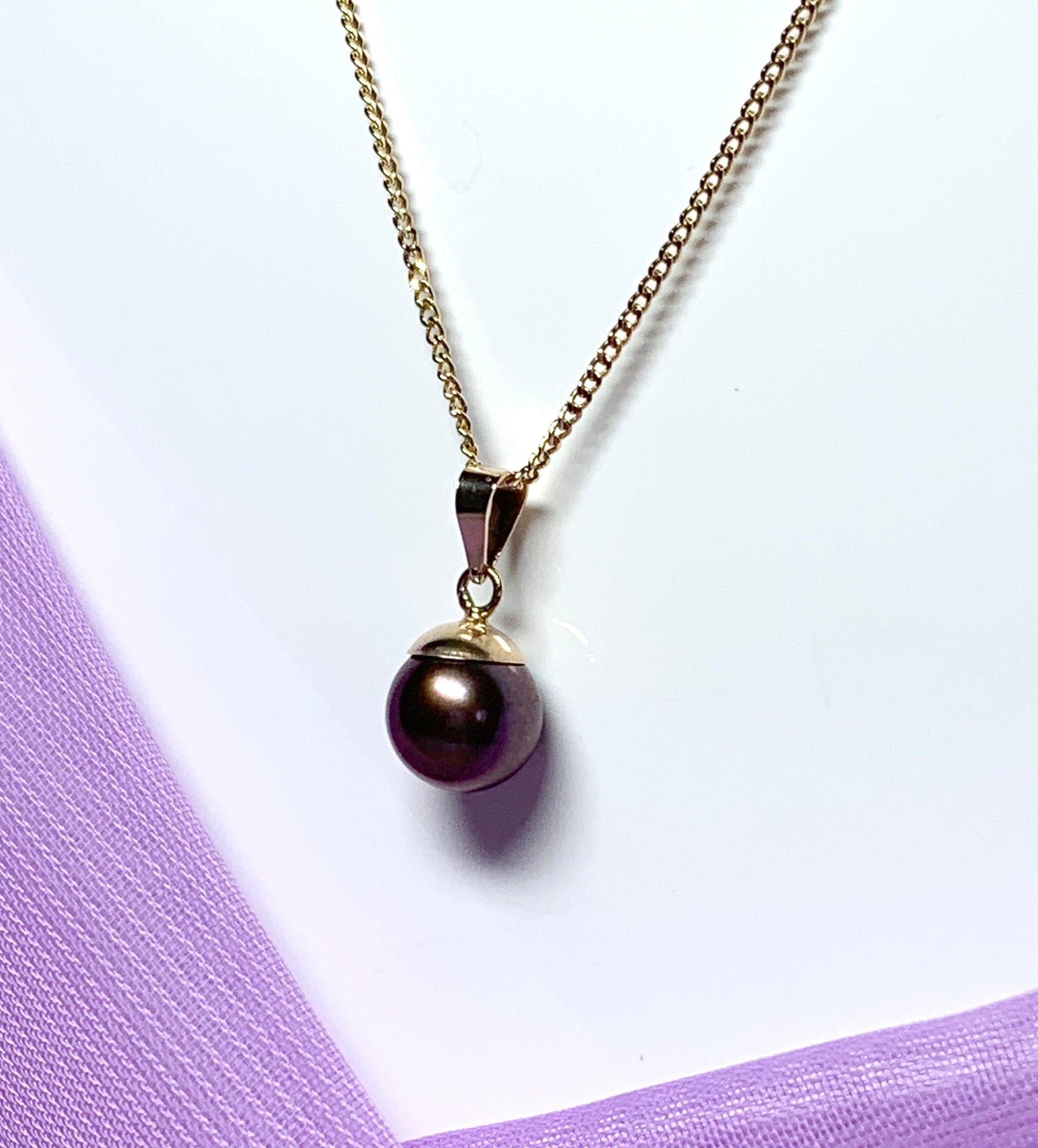 Yellow gold round chocolate freshwater cultured pearl necklace pendant