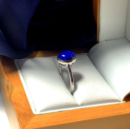 Blue lapis lazuli oval white gold ladies ring