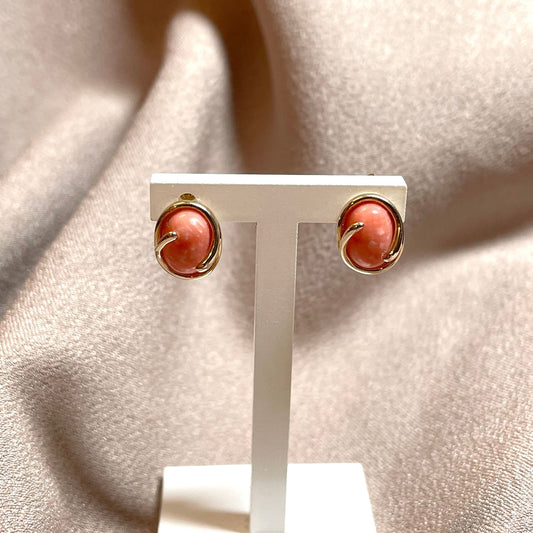 Coral yellow gold oval stud earrings