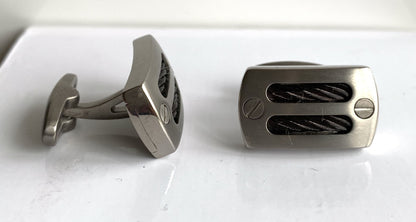 Cushion shaped solid titanium cufflinks with screw effect