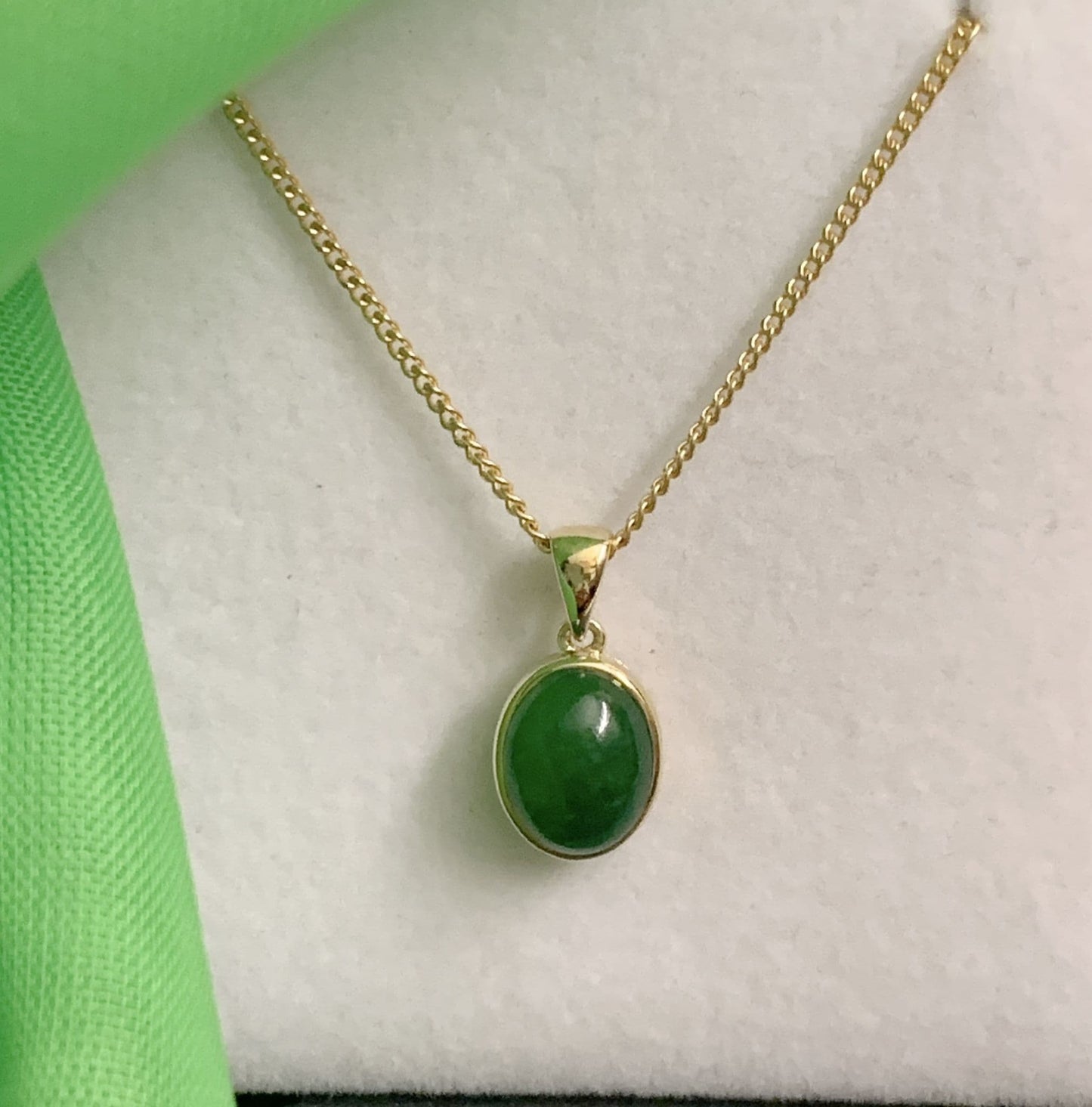 Dark Green Jade Yellow Gold Oval Rubbed Over Necklace