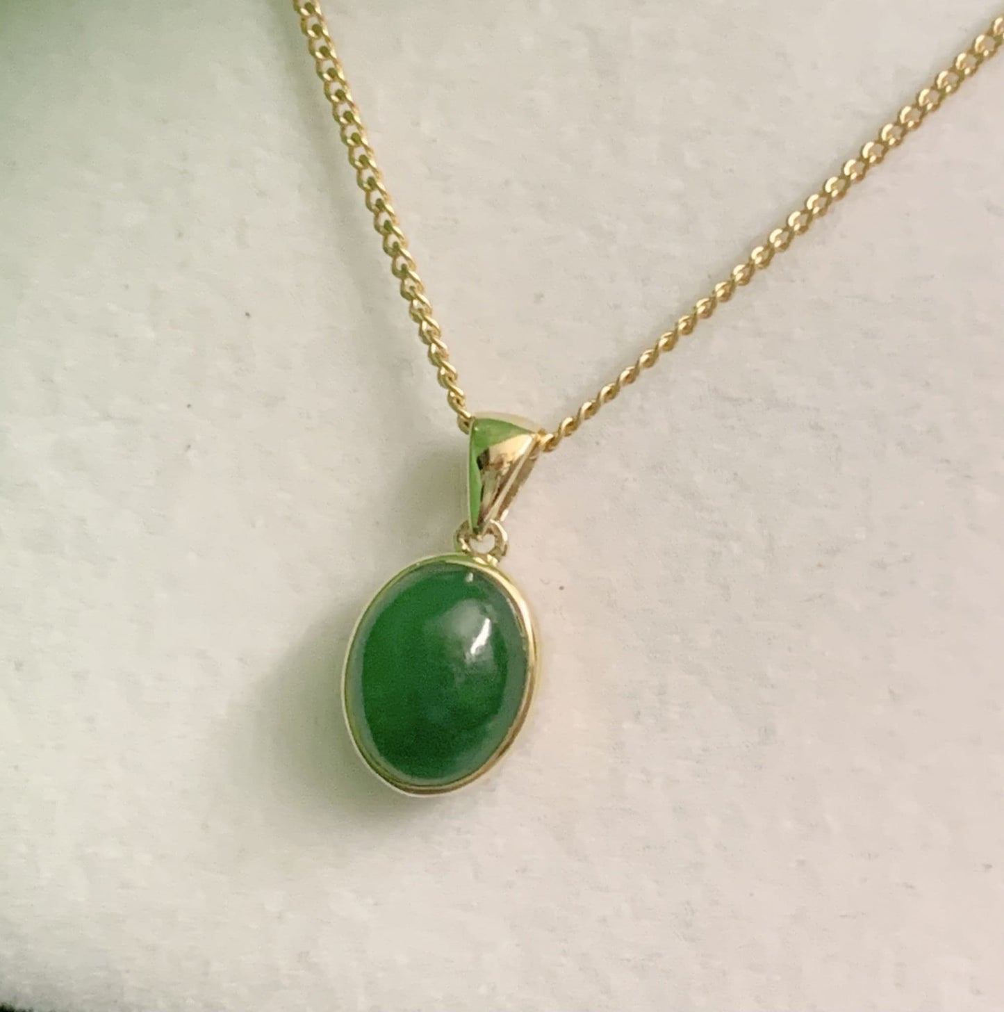 Dark Green Jade Yellow Gold Oval Rubbed Over Necklace