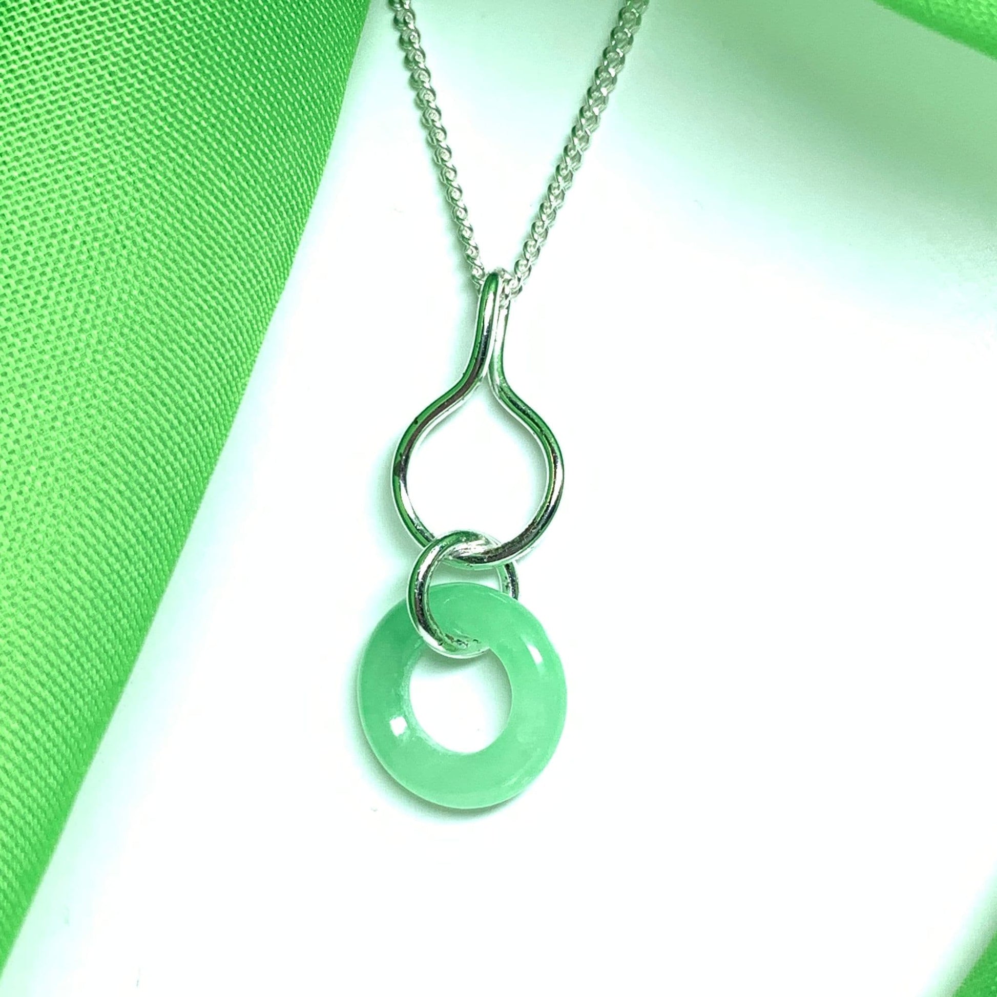 Green Jade Silver Round Necklace