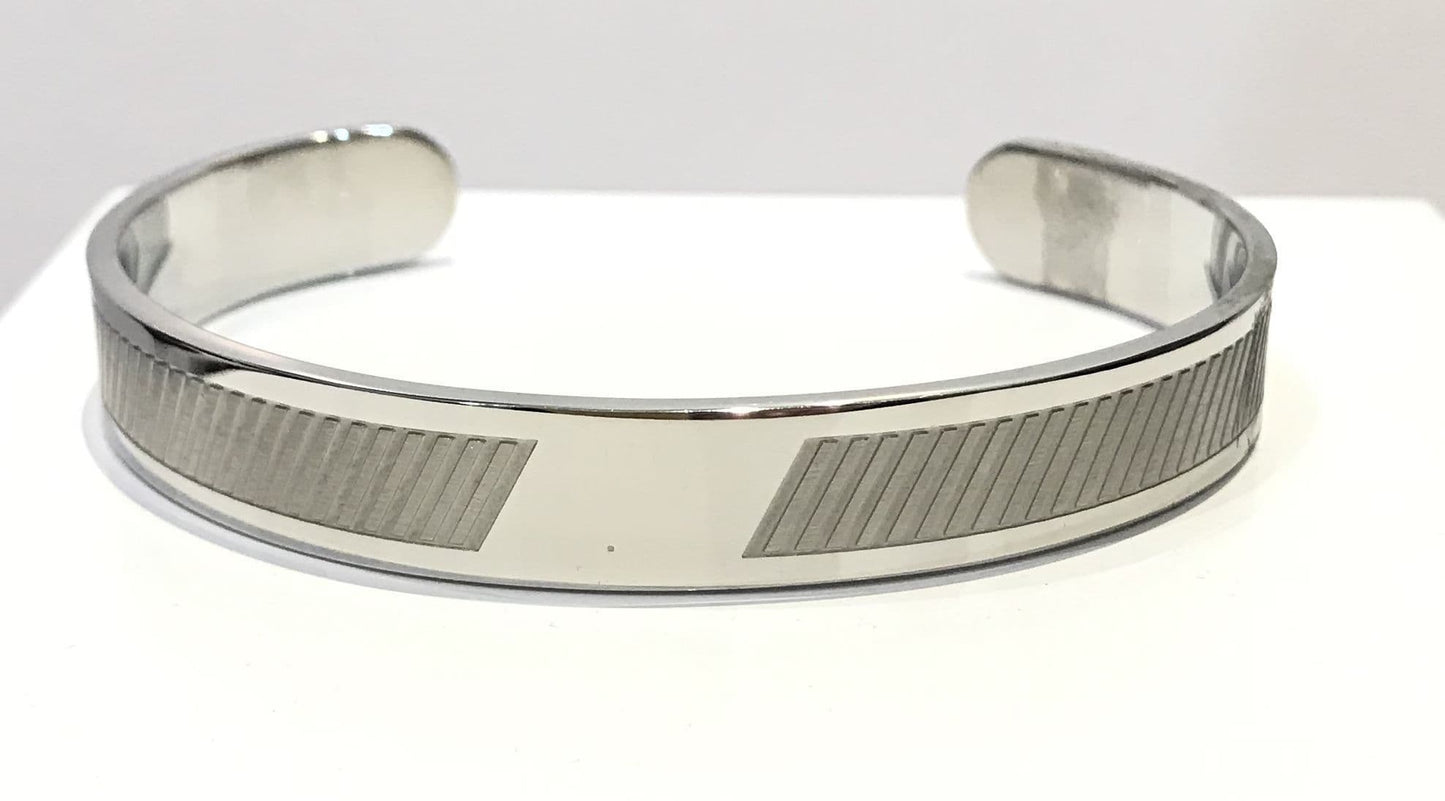 Men's stainless steel chevron effect torque bangle