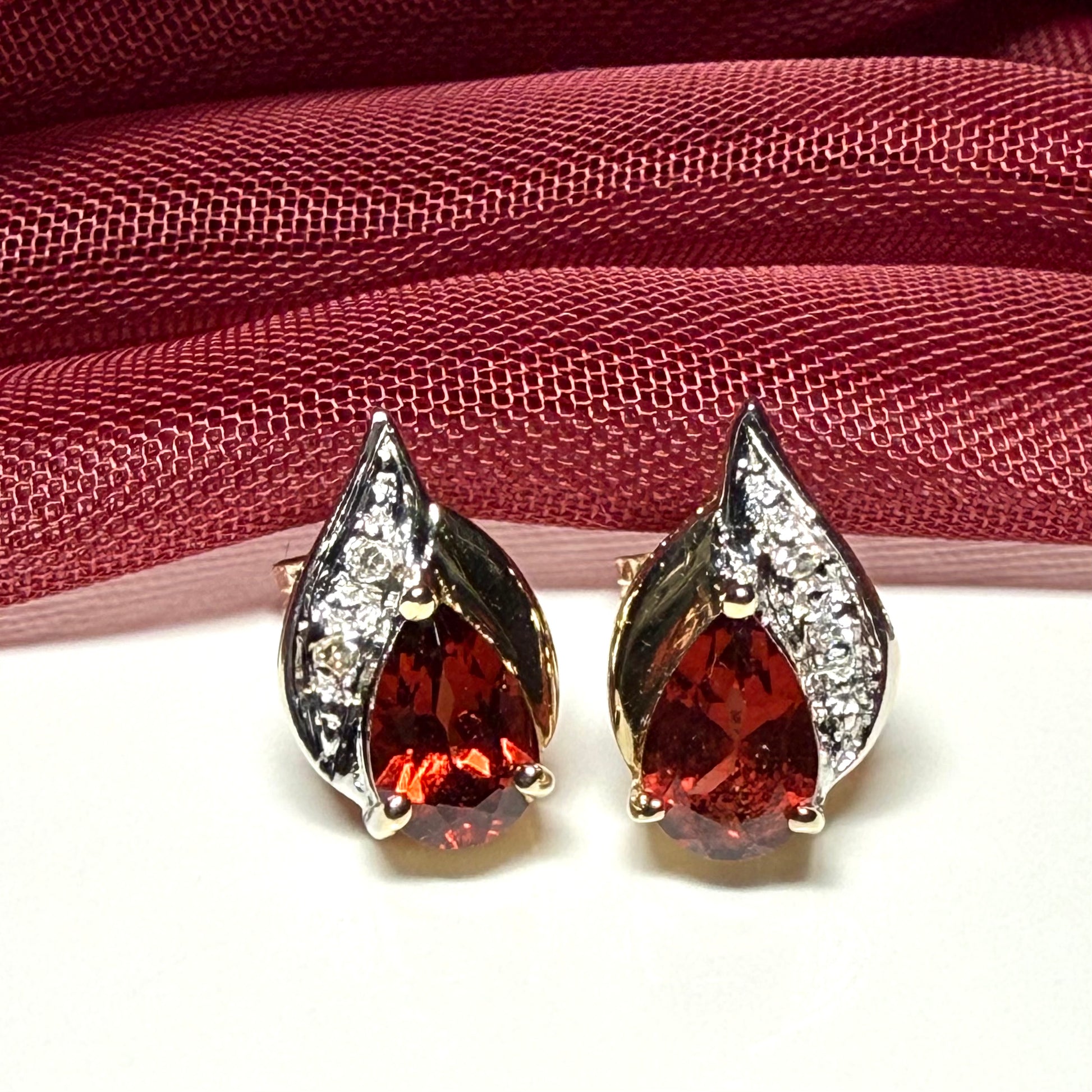 Real garnet and real diamond stud earrings pear shaped yellow gold teardrop