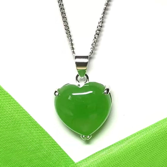 Necklace heart shaped sterling silver pendant with a love heart real green jade stone with a solid chain