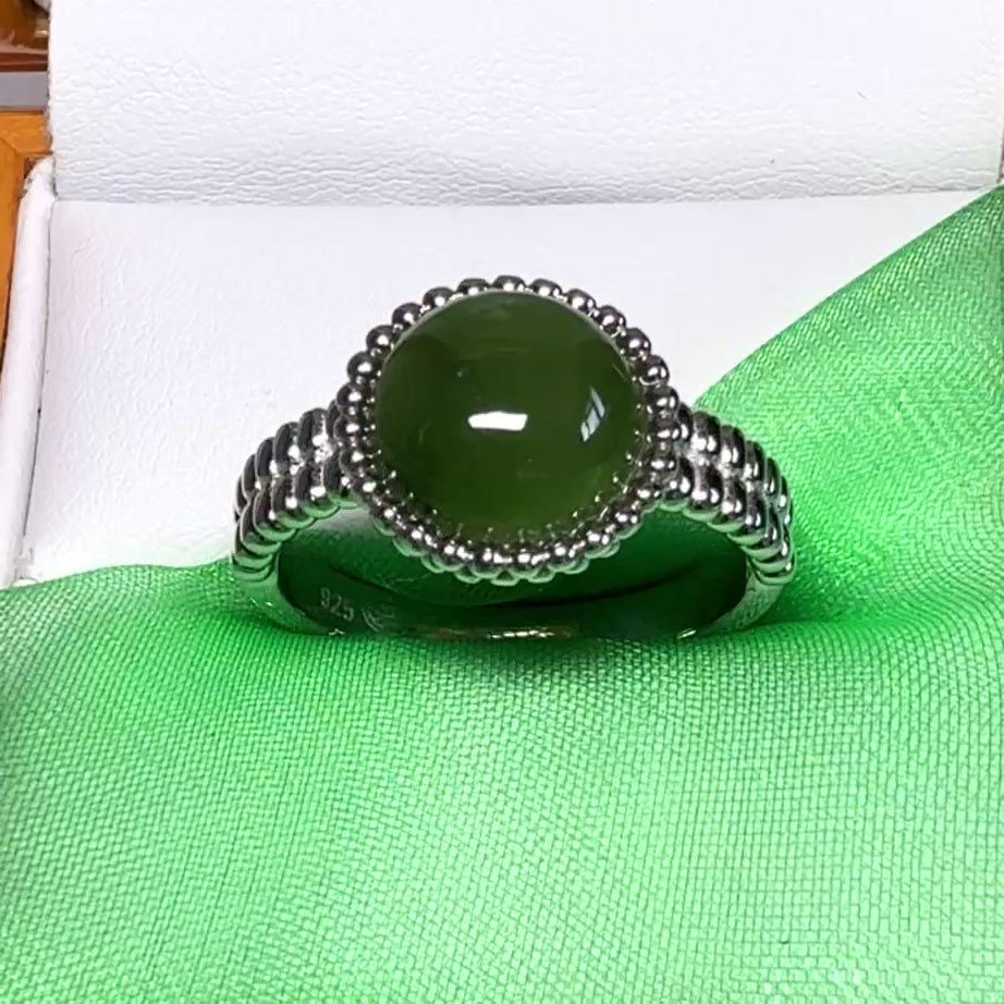 Dark green real jade ring round shape sterling silver patterned bobbled