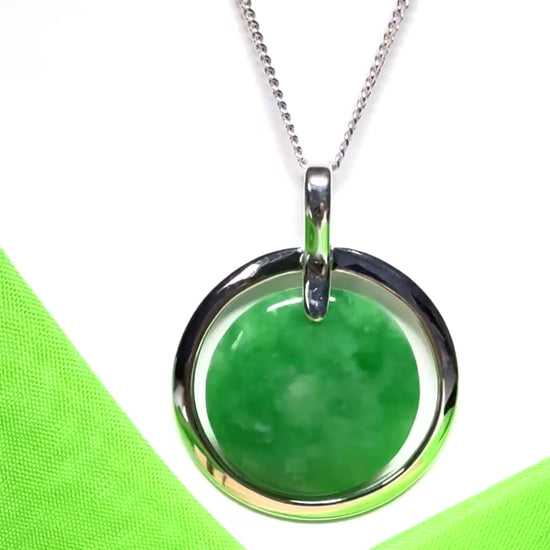 Large round shaped necklace sterling silver green real jade halo styled circle pendant, timeless and outstanding design