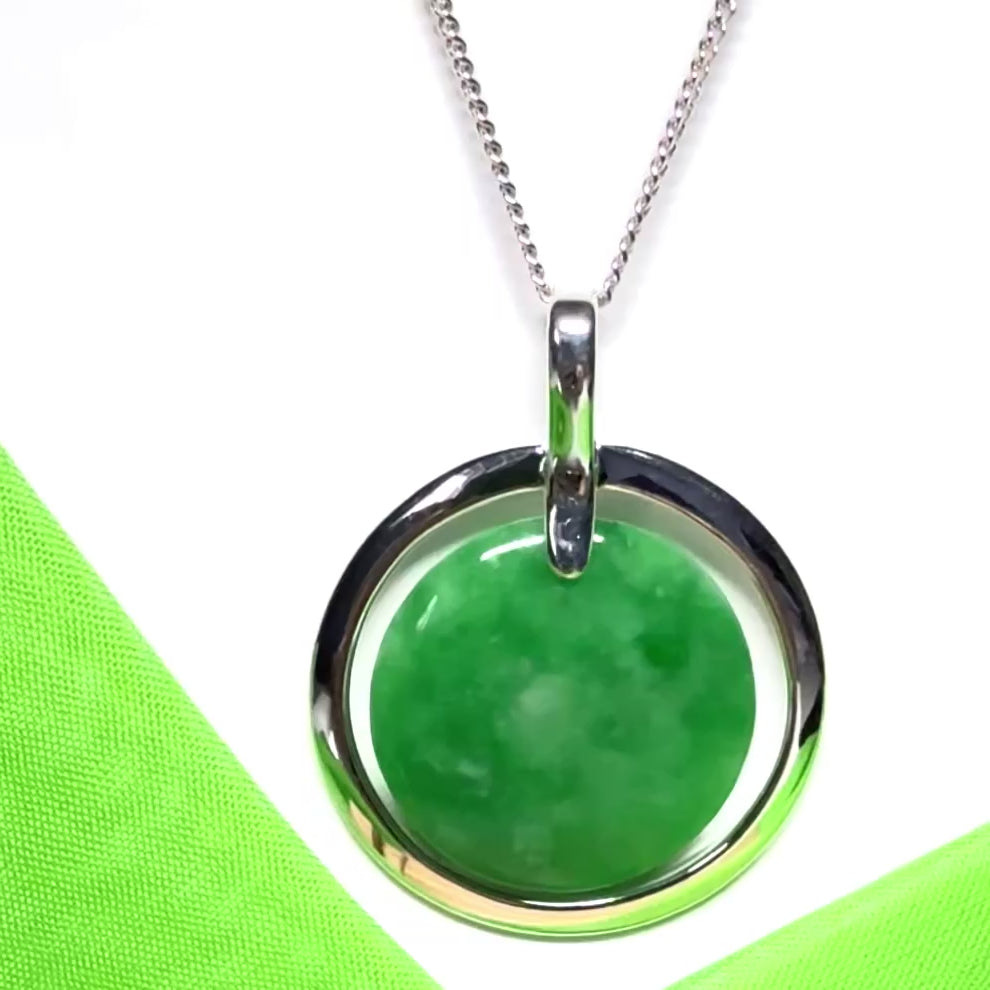 Large round shaped necklace sterling silver green real jade halo styled circle pendant, timeless and outstanding design